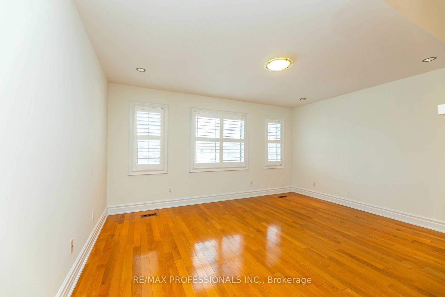 #main - 98 Ypres Road Property Photo 29