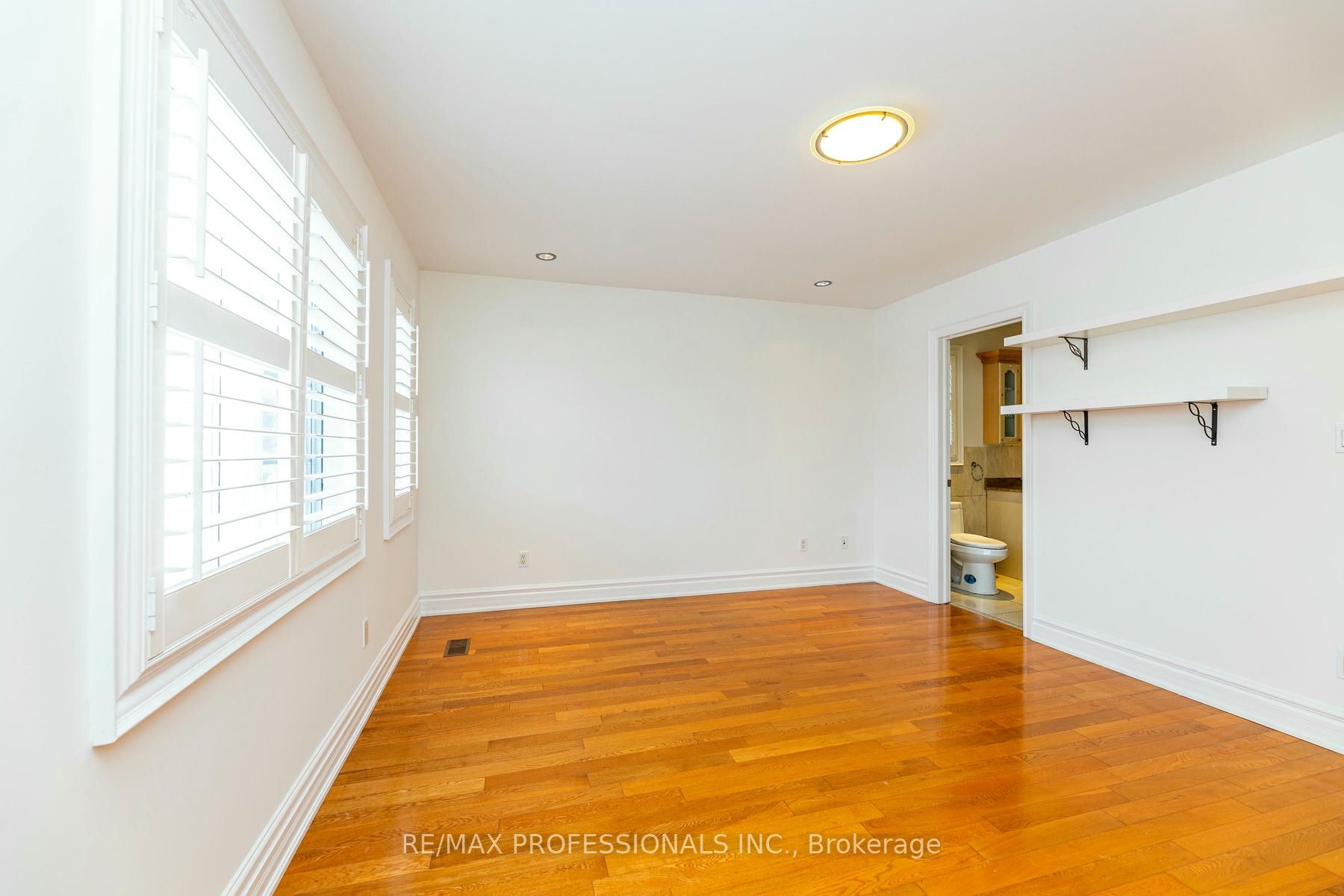 #main - 98 Ypres Road Property Photo 31