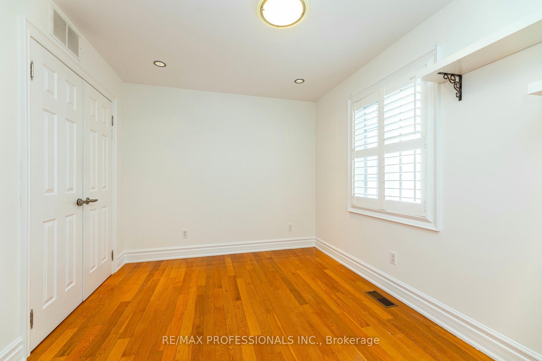 #main - 98 Ypres Road Property Photo 34