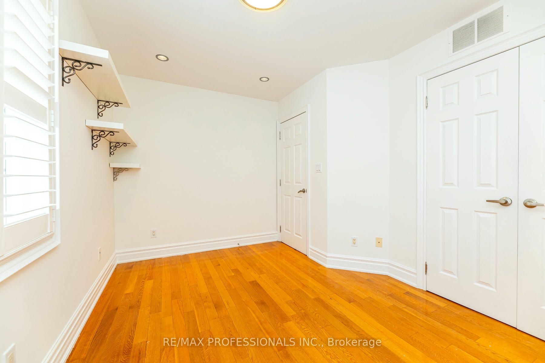 #main - 98 Ypres Road Property Photo 35