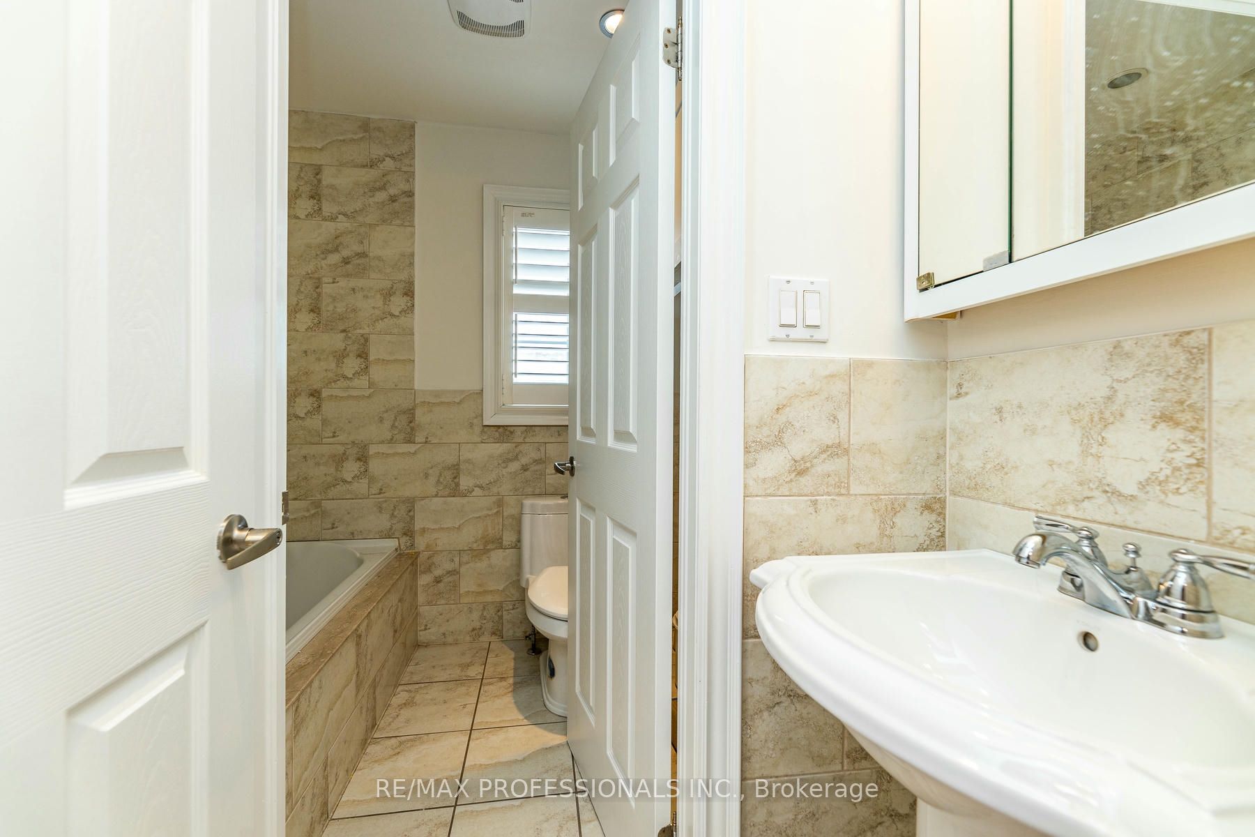 #main - 98 Ypres Road Property Photo 36