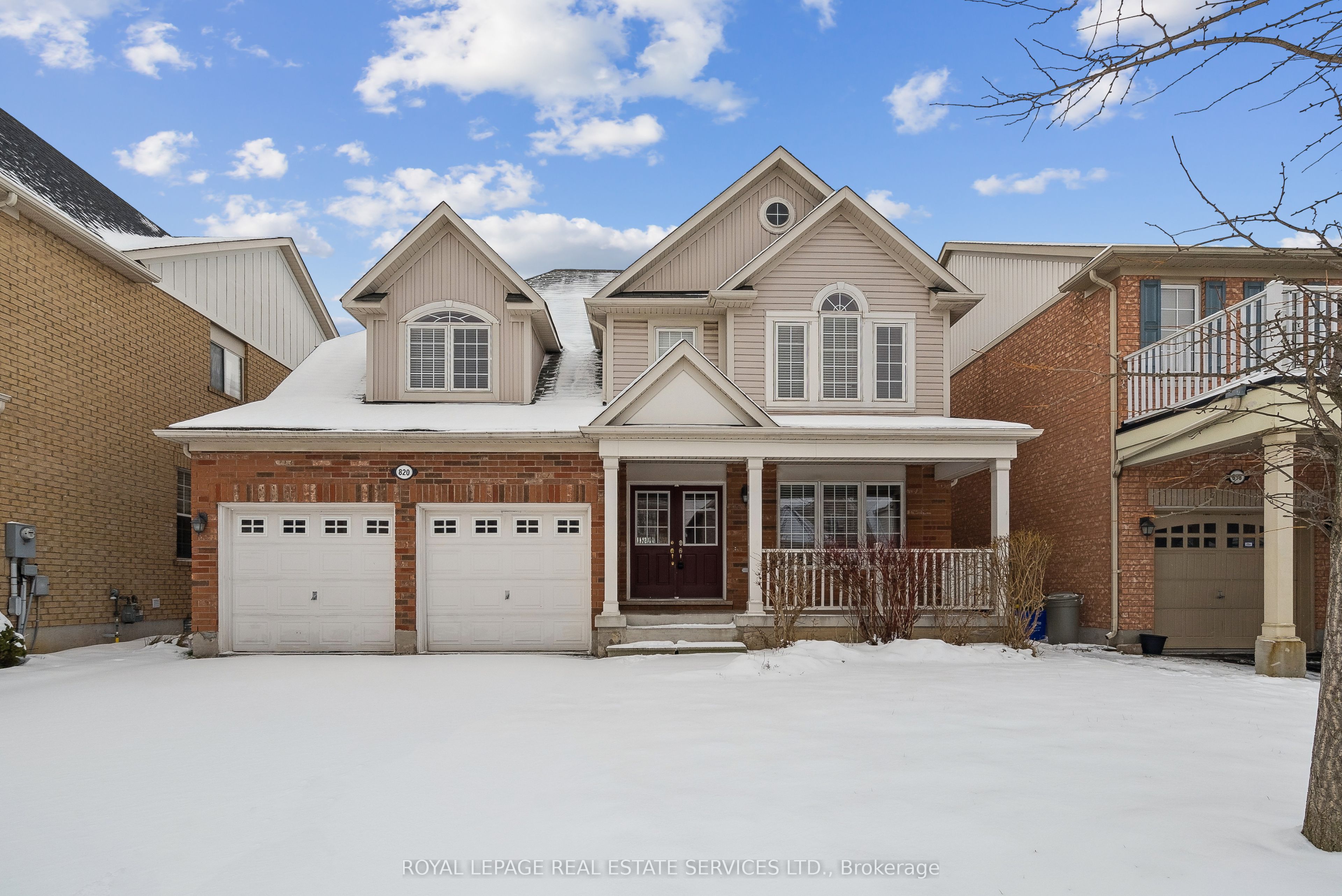 820 Speck Crossing Property Photo 1