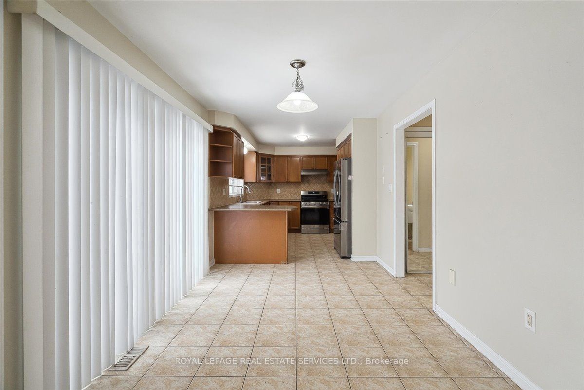 820 Speck Crossing Property Photo 12