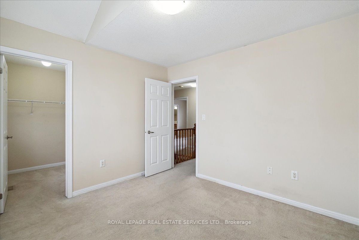 820 Speck Crossing Property Photo 22