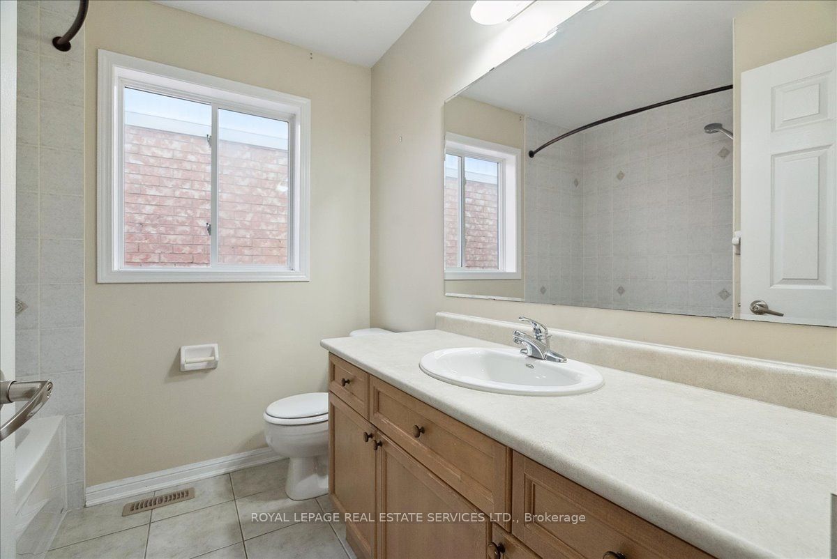 820 Speck Crossing Property Photo 26