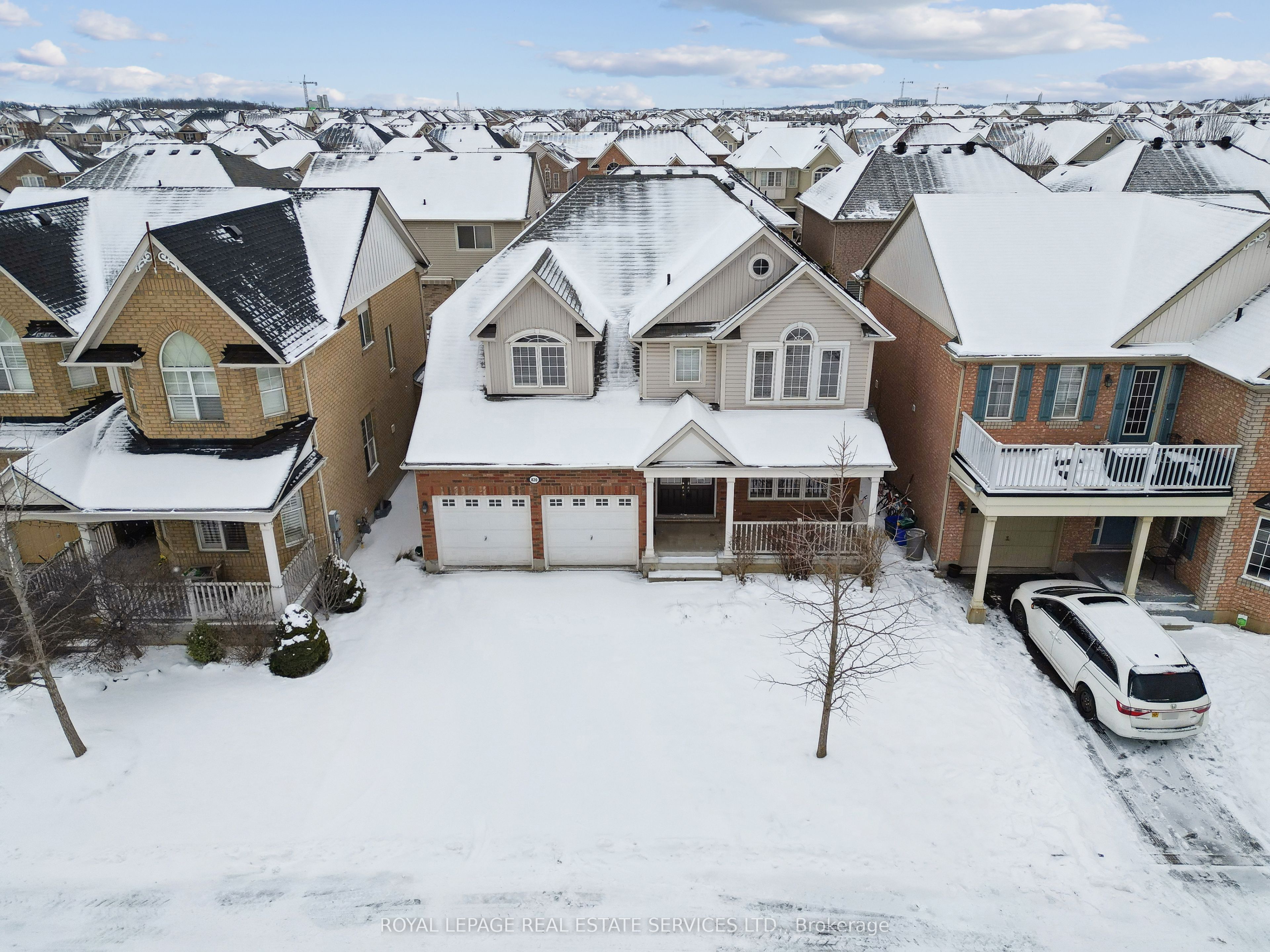 820 Speck Crossing Property Photo 32