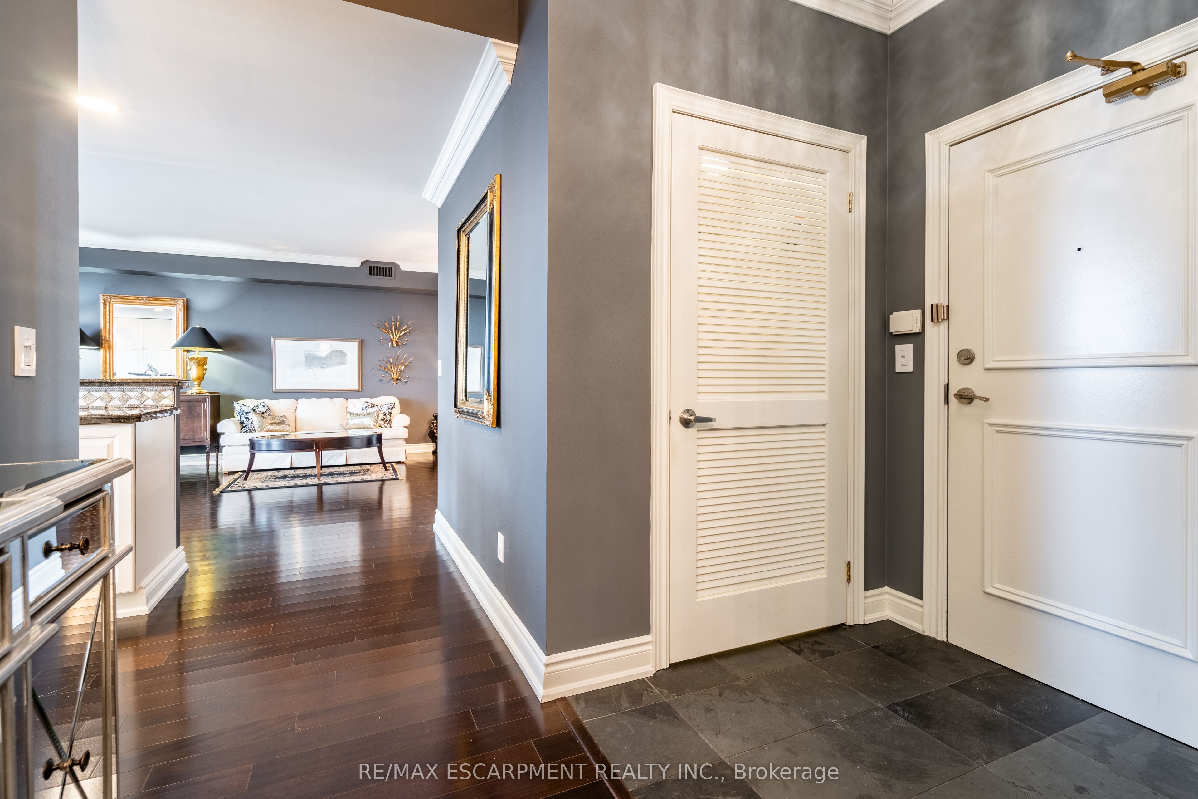 #1102 - 1477 Lakeshore Road Property Photo 6