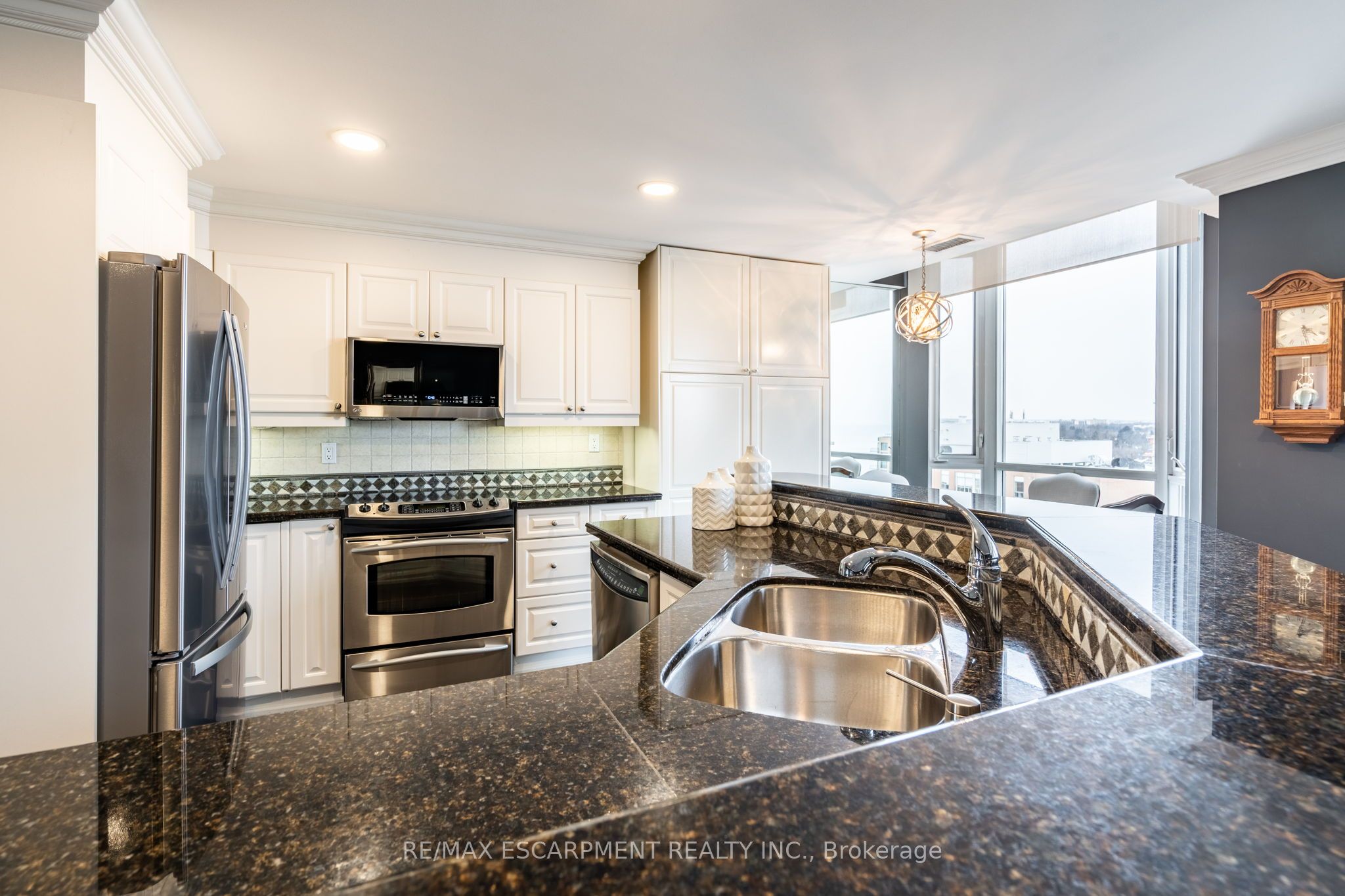#1102 - 1477 Lakeshore Road Property Photo 8