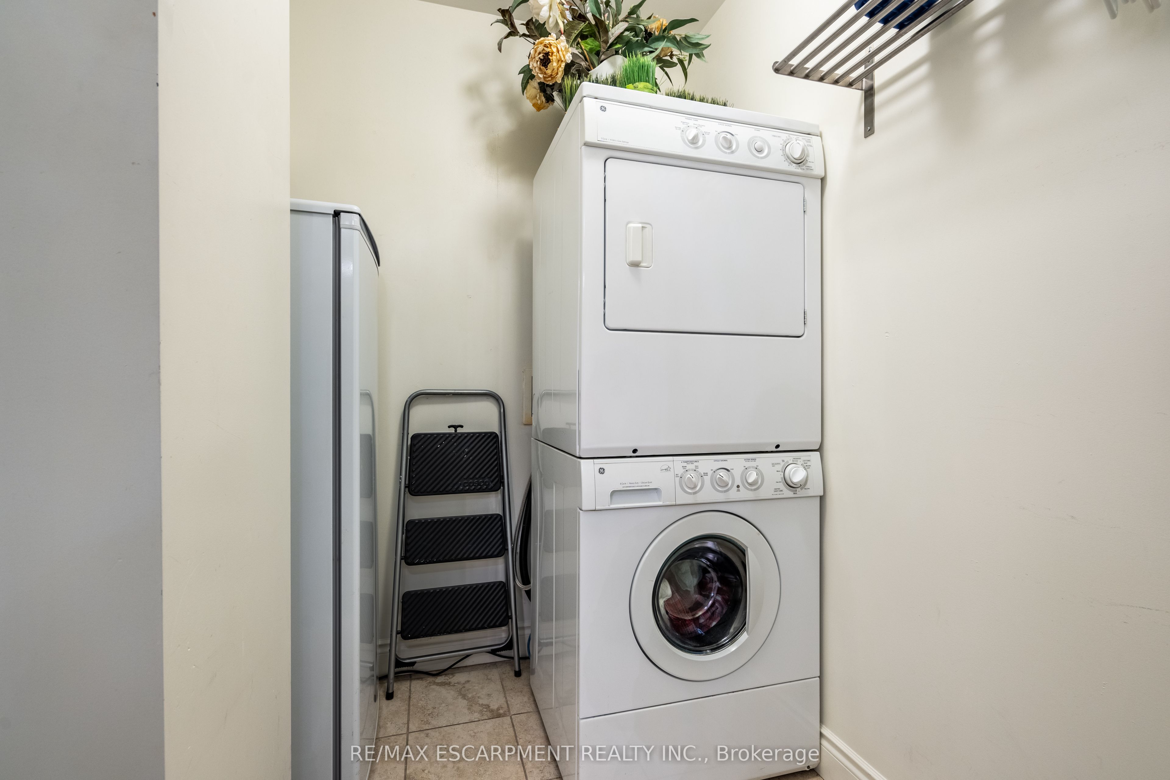 #1102 - 1477 Lakeshore Road Property Photo 19