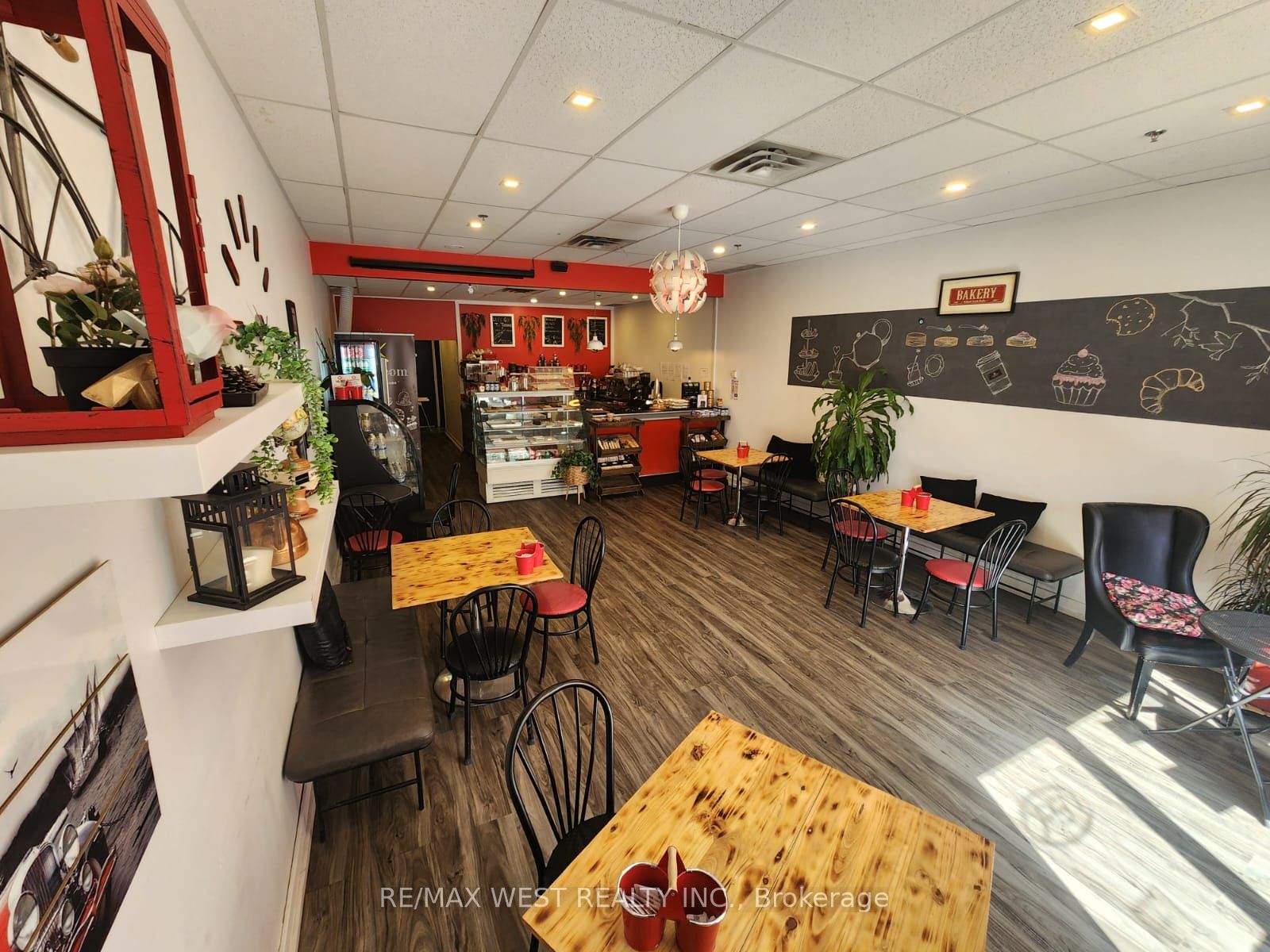 #31 - 2737 Keele Street Property Photo 11