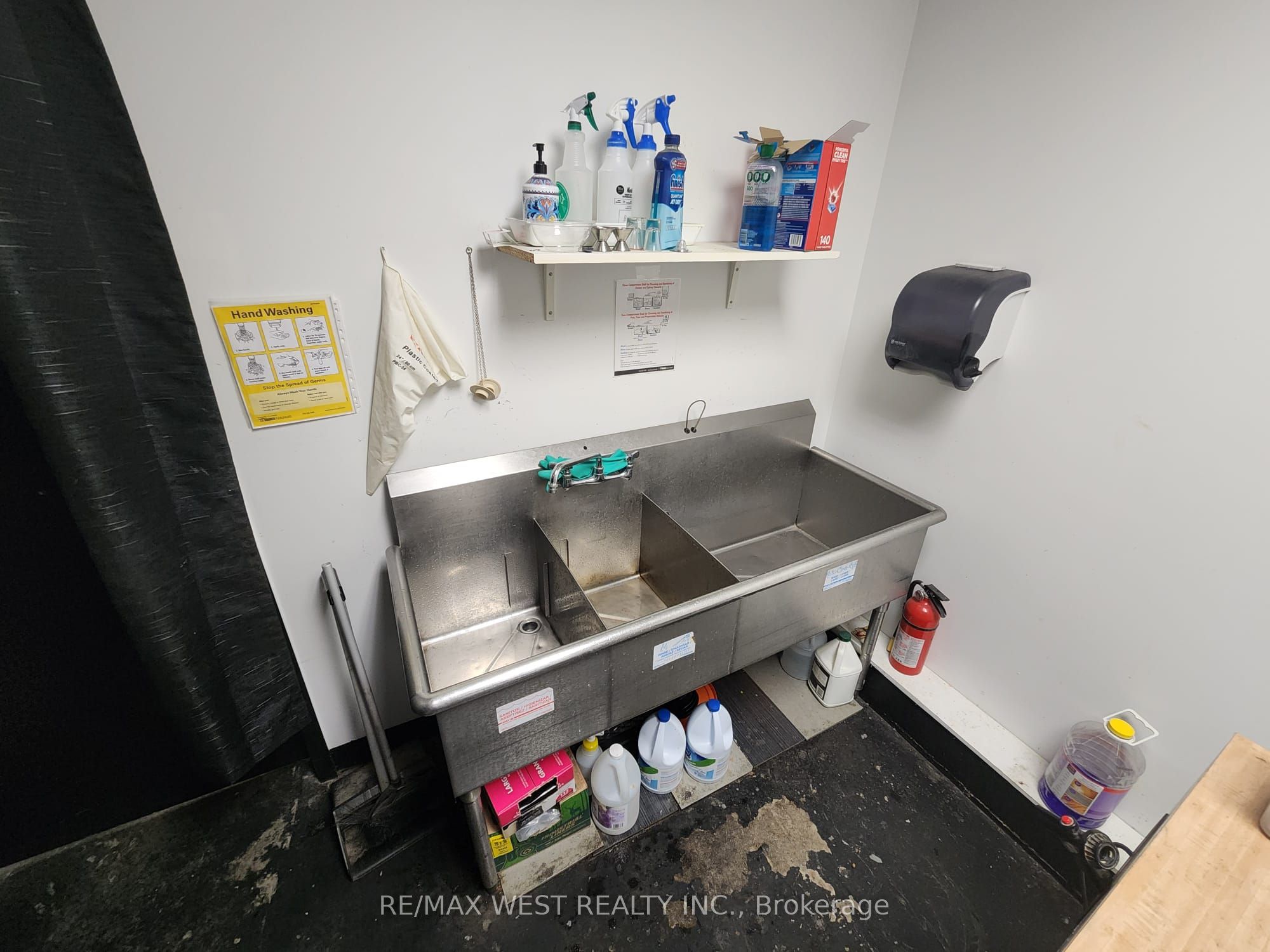 #31 - 2737 Keele Street Property Photo 17