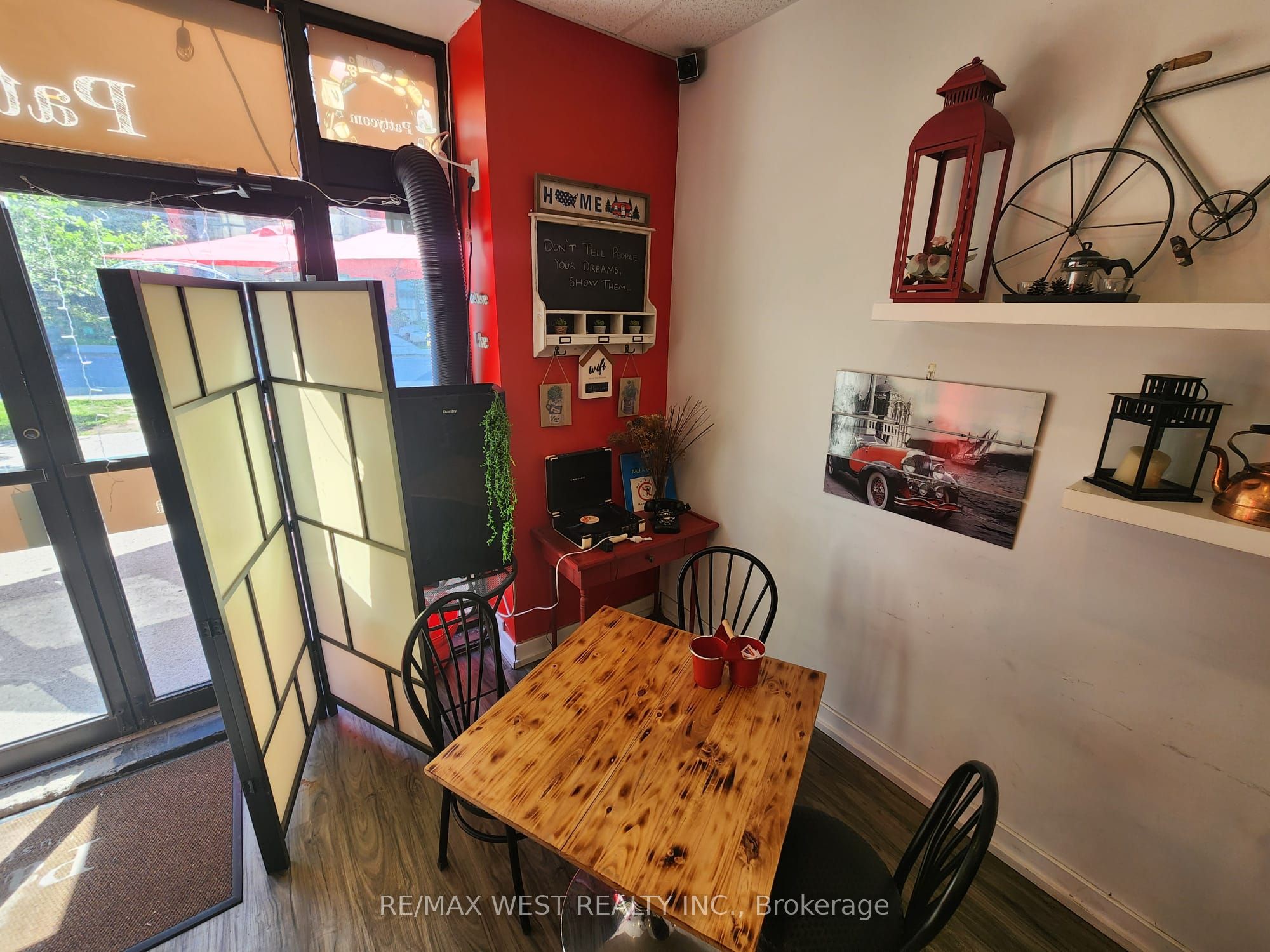 #31 - 2737 Keele Street Property Photo 18