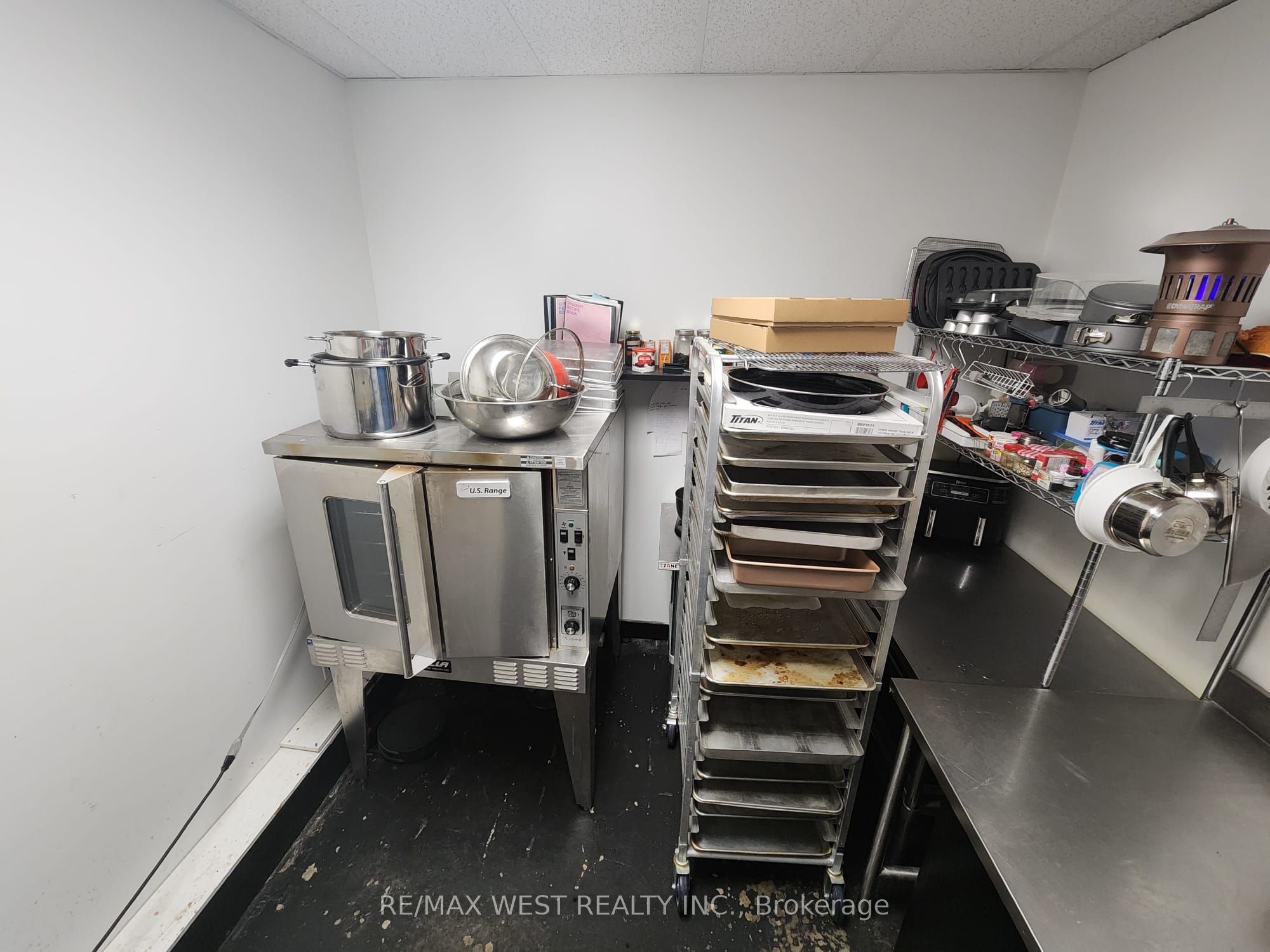#31 - 2737 Keele Street Property Photo 20