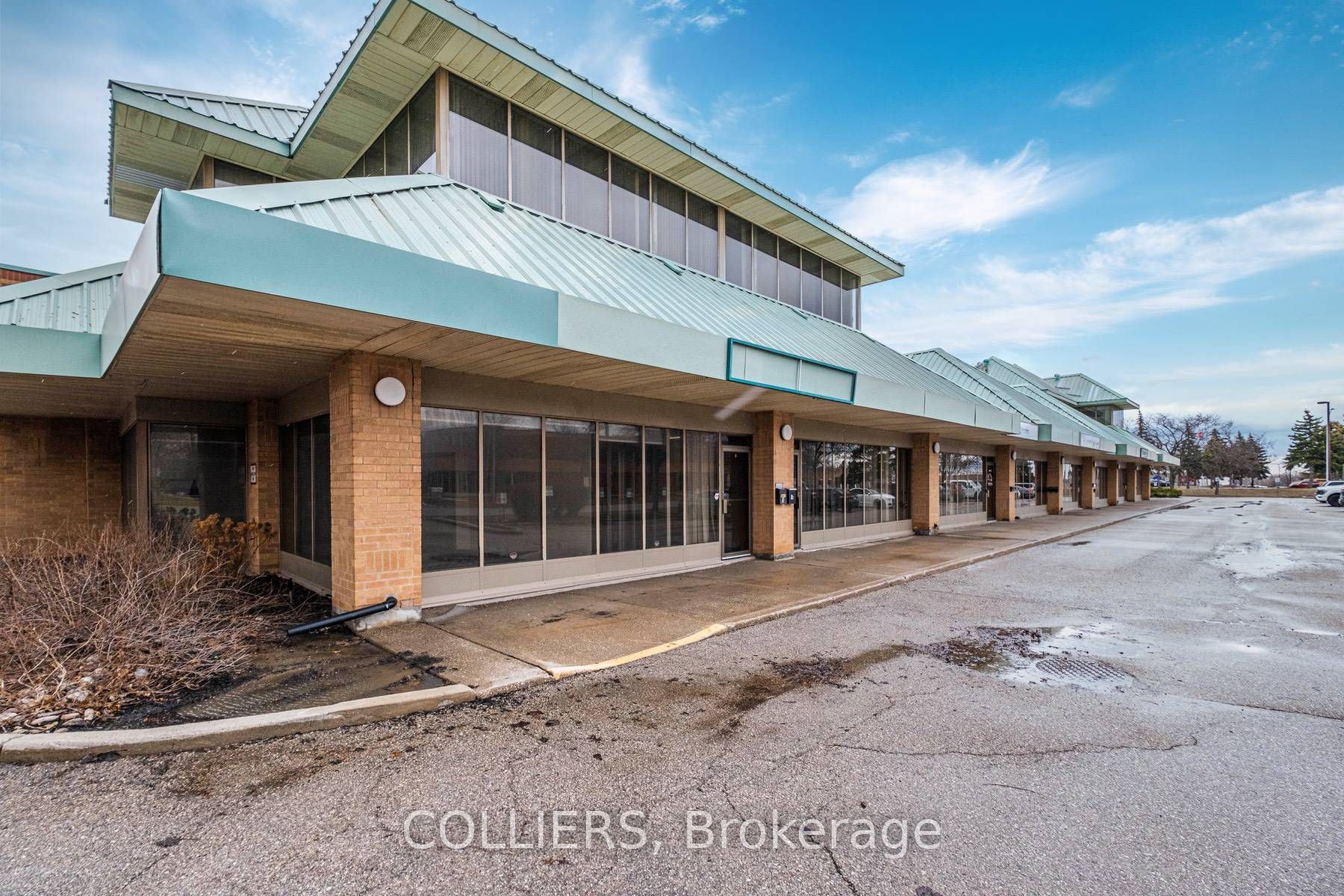 #7-9a - 871 Equestrian Court Property Photo 2