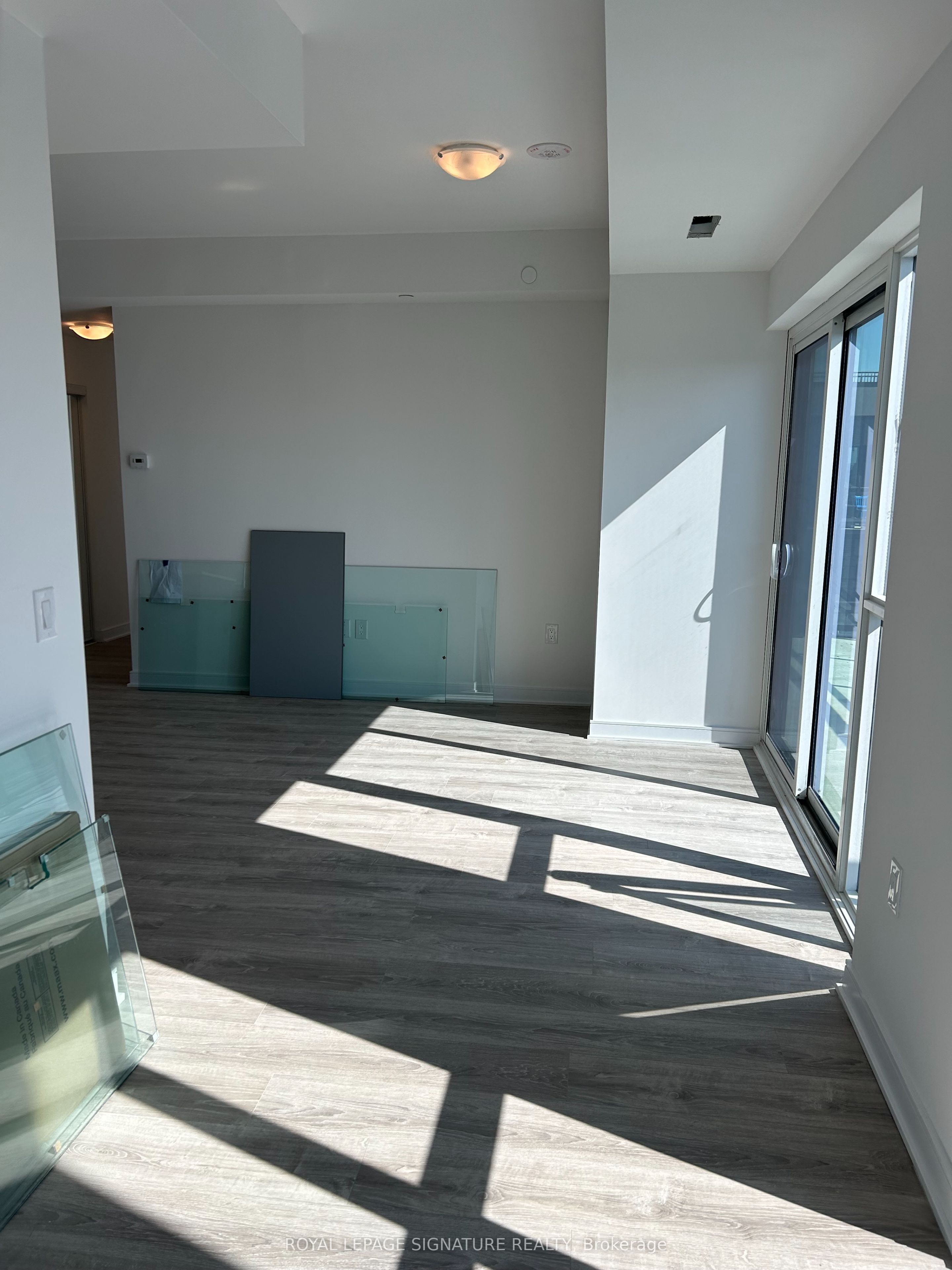 #1002 - 25 Neighbourhood Lane Property Photo 3