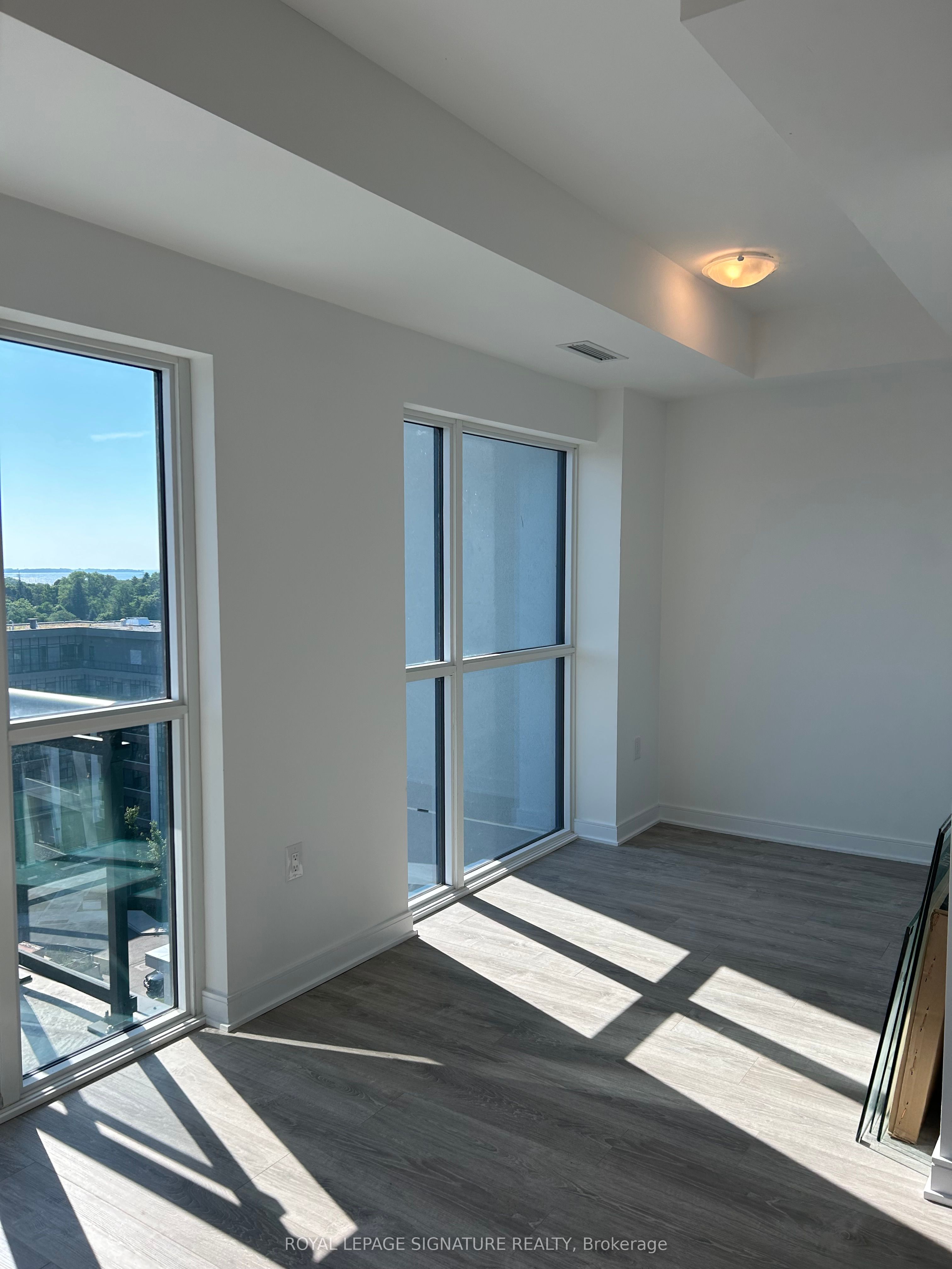 #1002 - 25 Neighbourhood Lane Property Photo 5