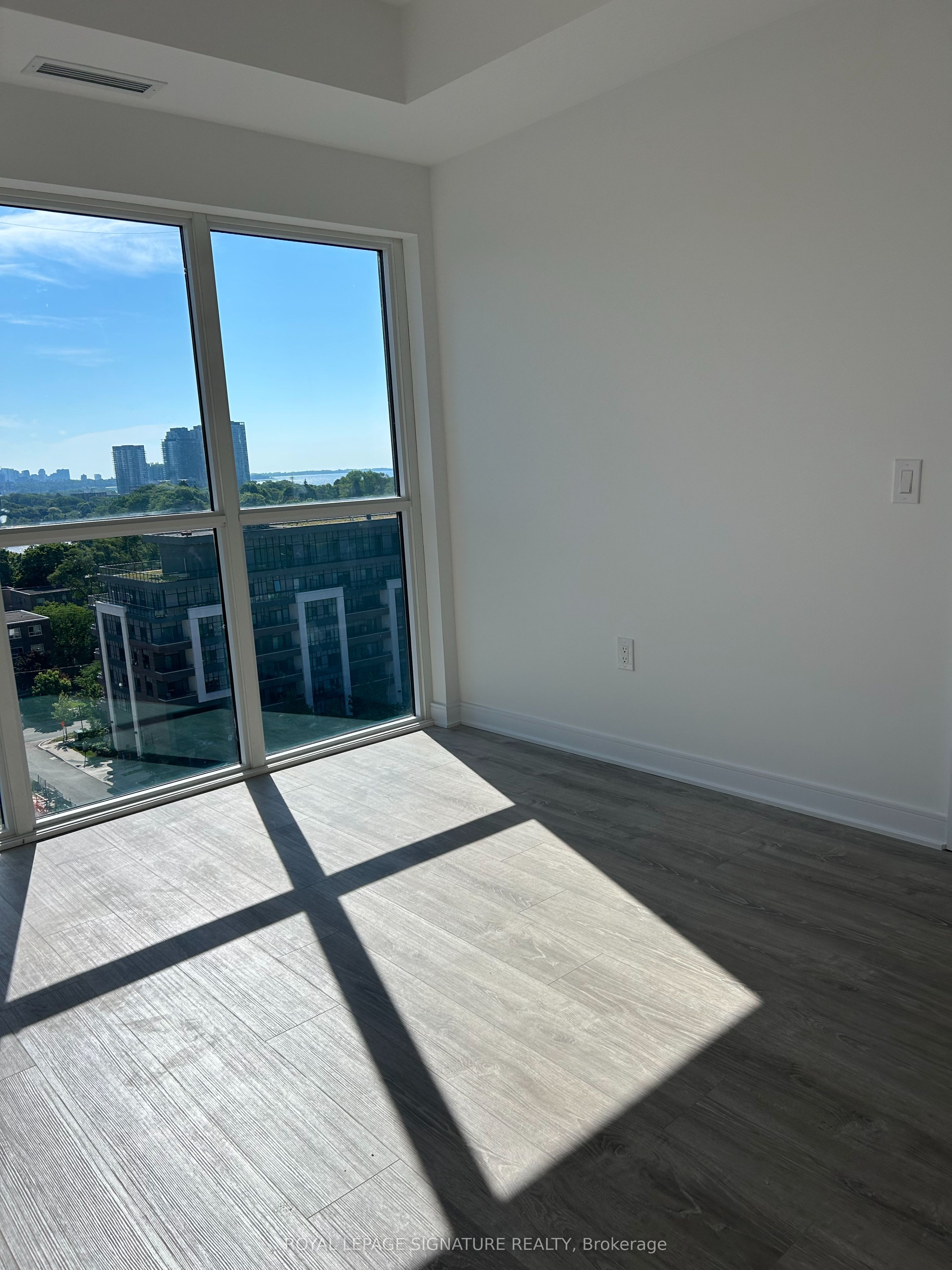 #1002 - 25 Neighbourhood Lane Property Photo 8