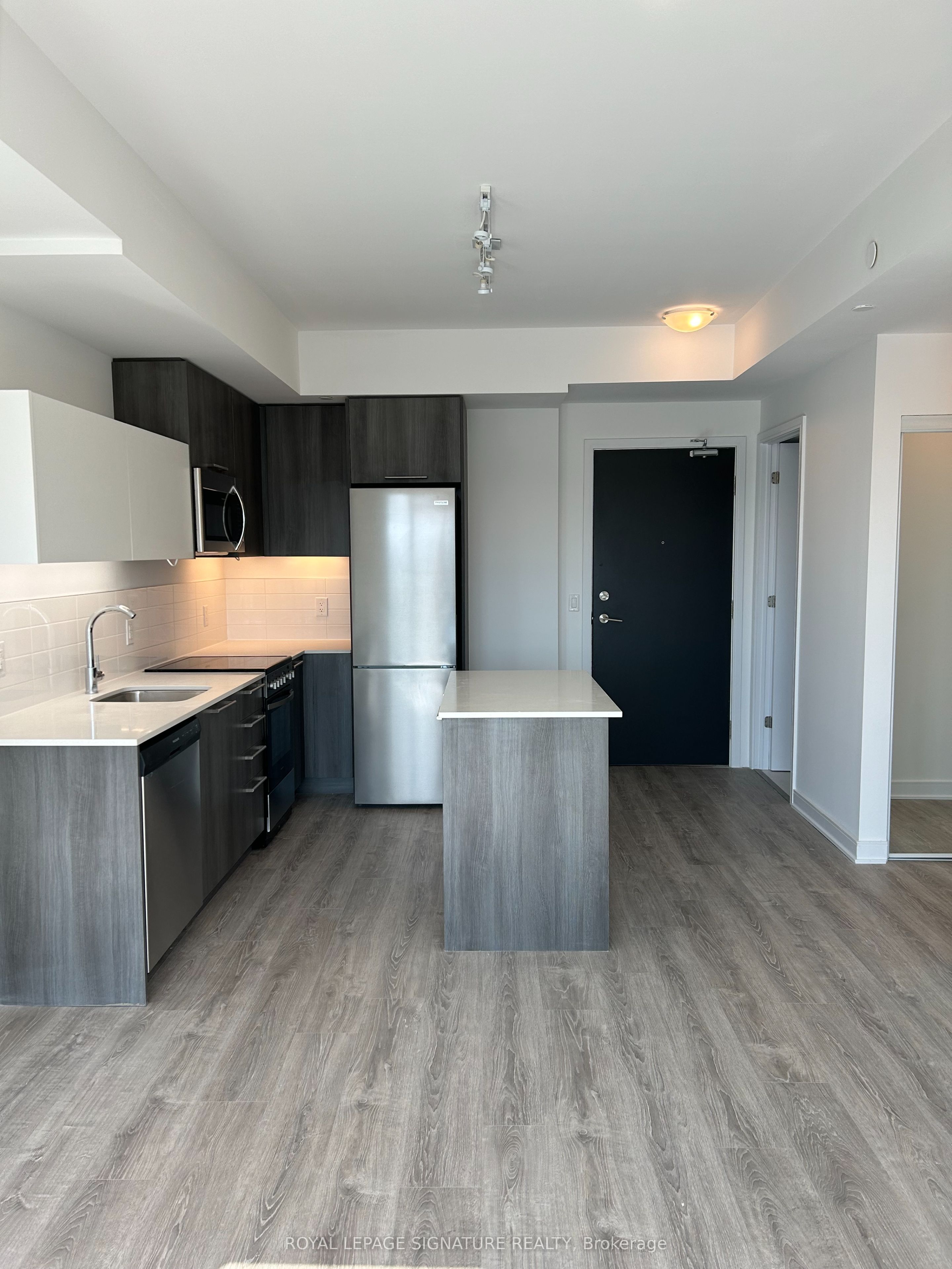 #1002 - 25 Neighbourhood Lane Property Photo 17