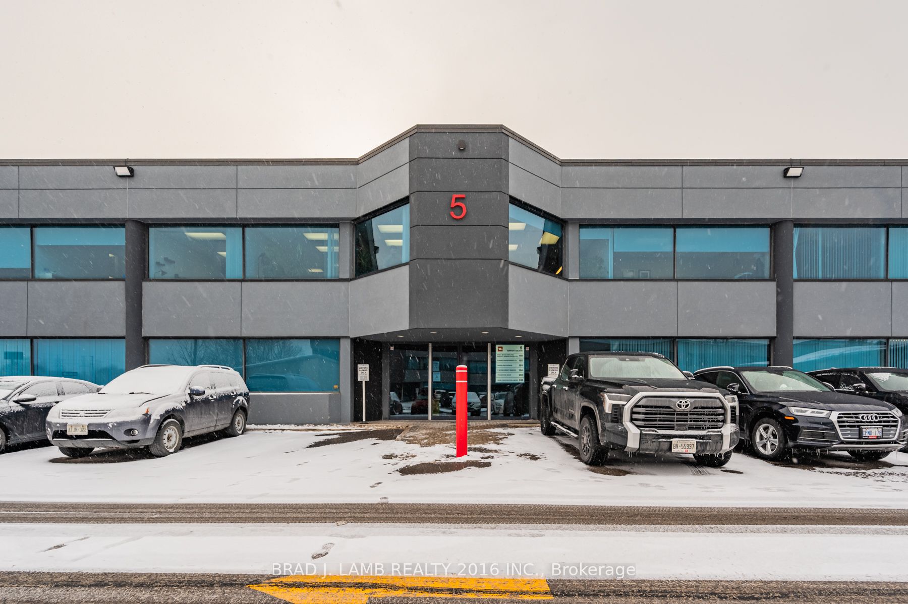 #5-201 - 2600 Skymark Avenue Property Photo 1
