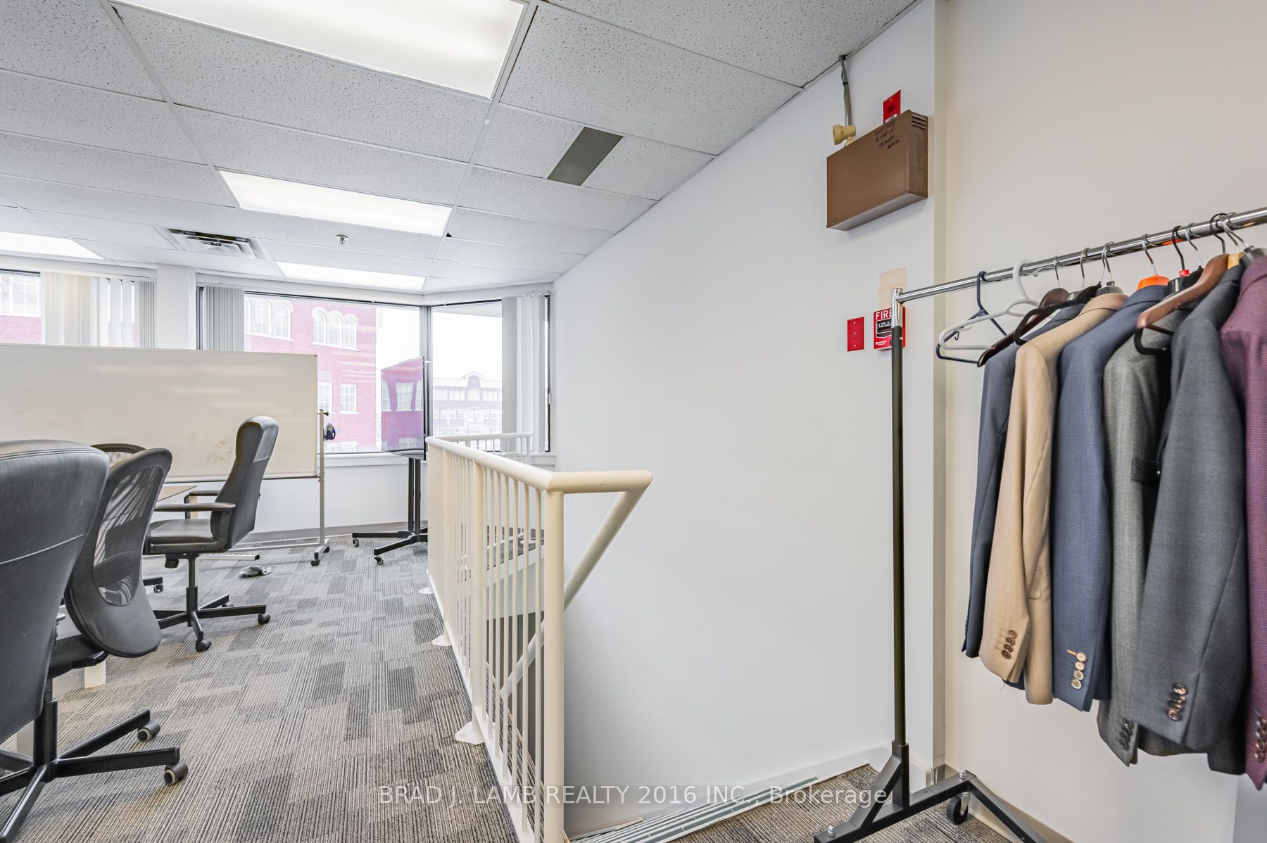 #5-201 - 2600 Skymark Avenue Property Photo 15