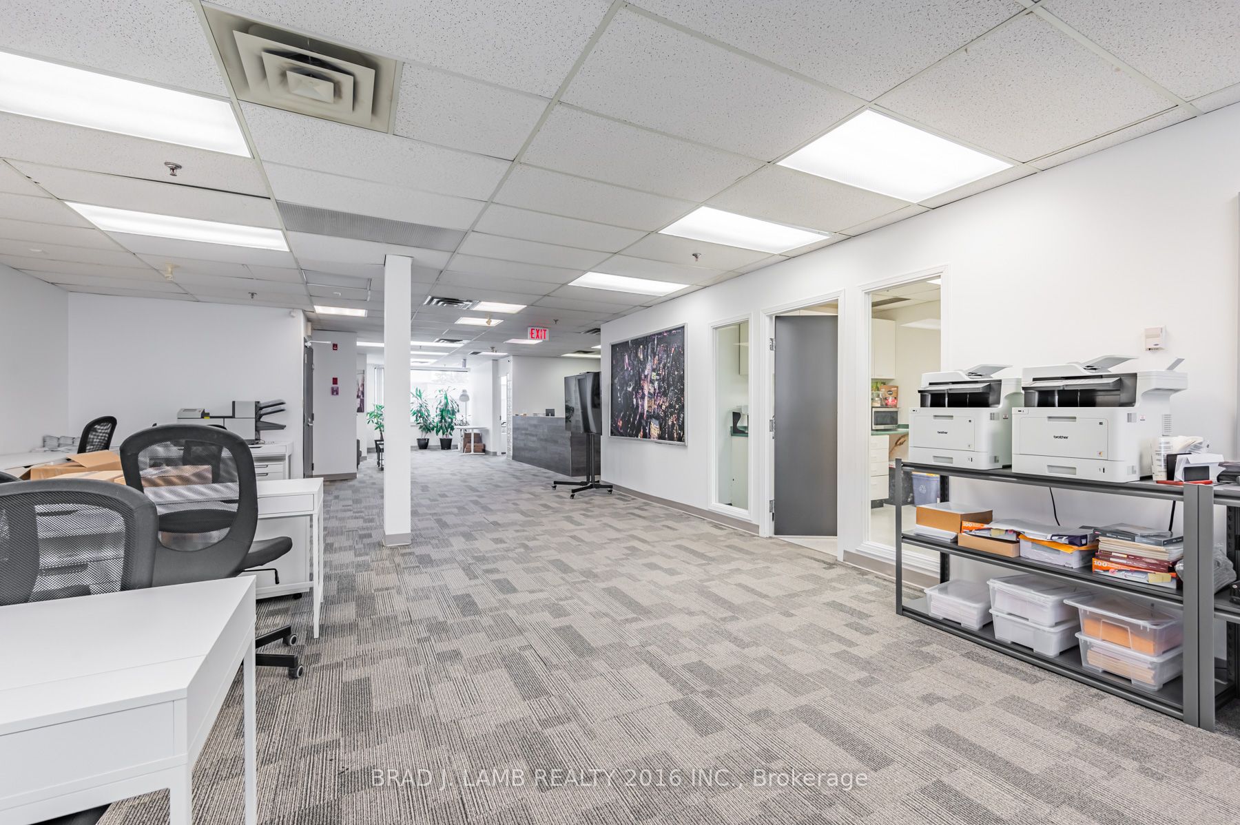#5-201 - 2600 Skymark Avenue Property Photo 16