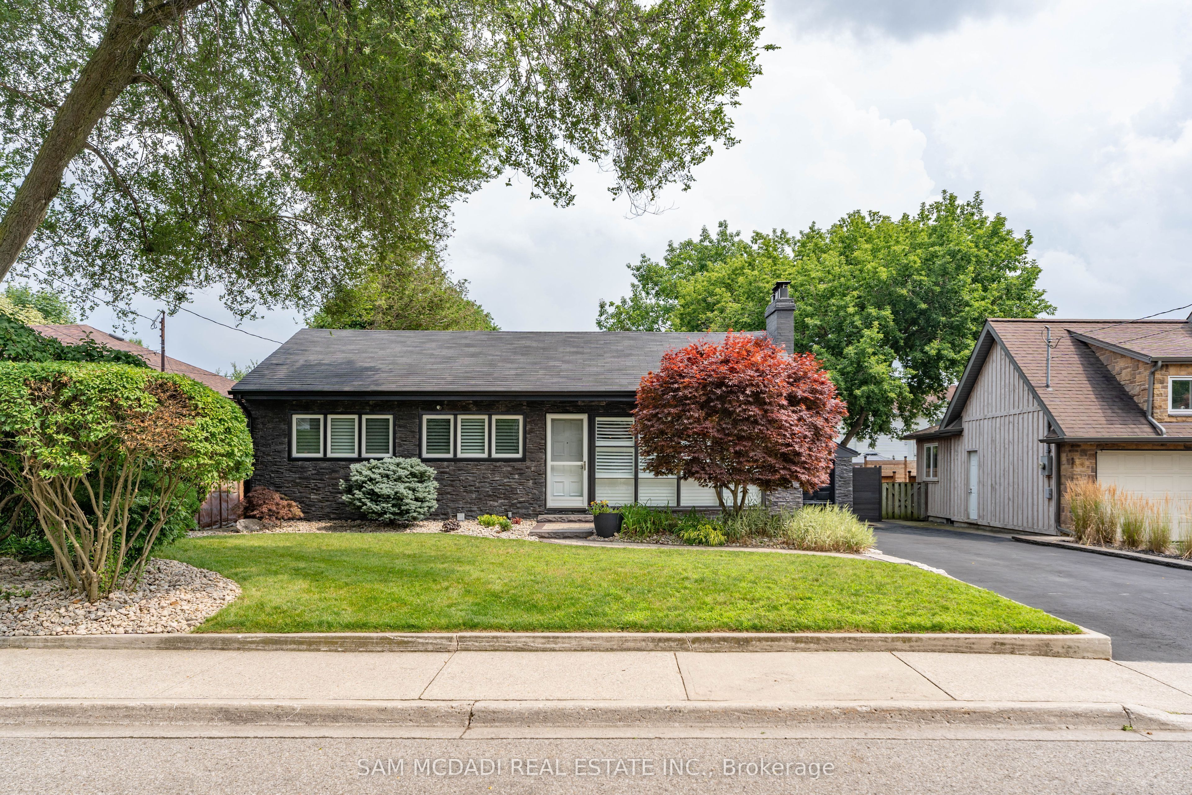 1140 Halliday Avenue Property Photo 1