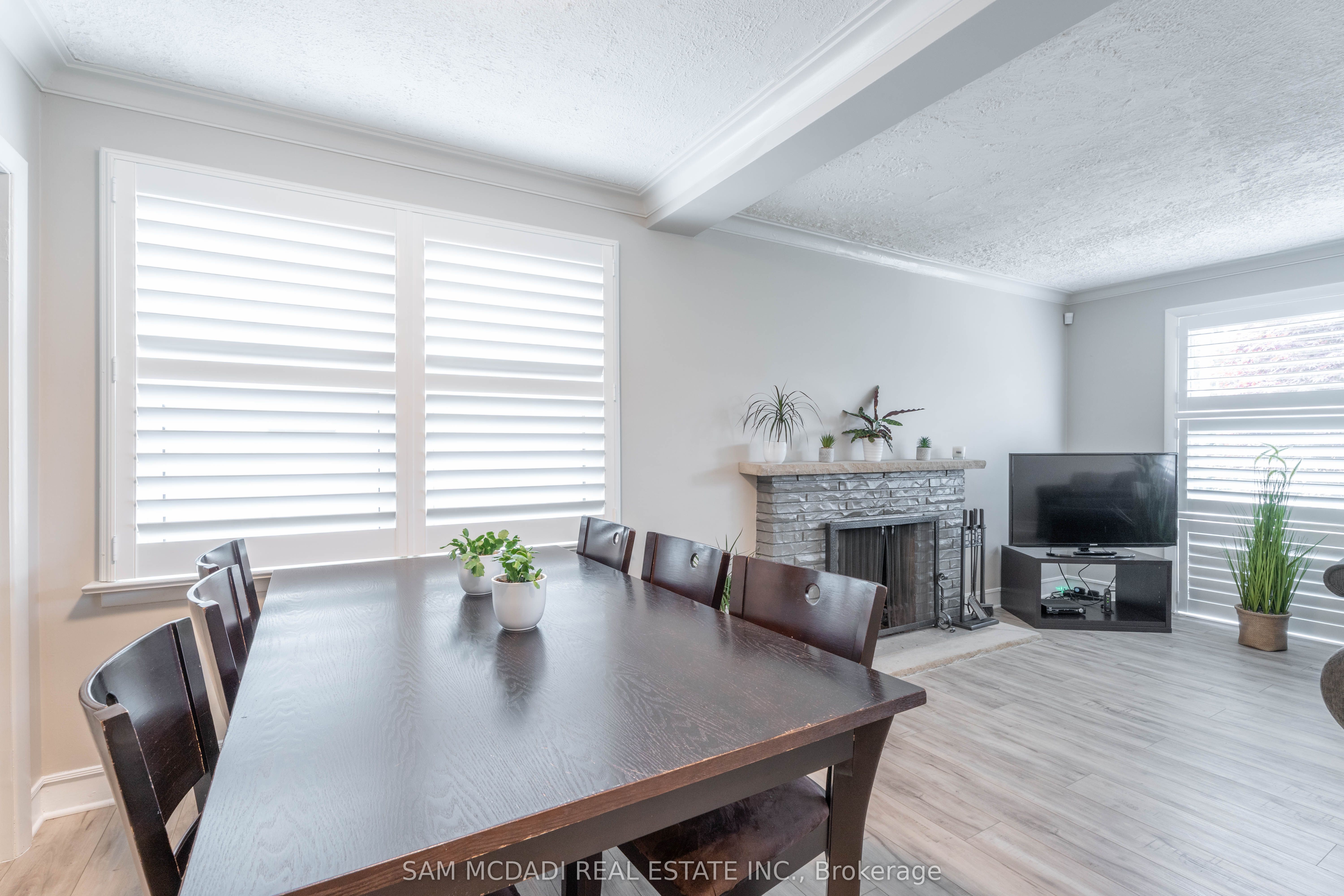 1140 Halliday Avenue Property Photo 8