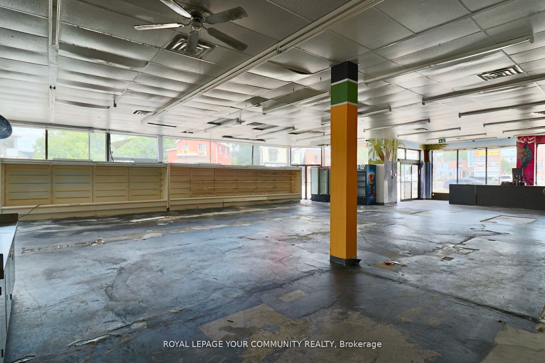 1370 Weston Road Property Photo 6