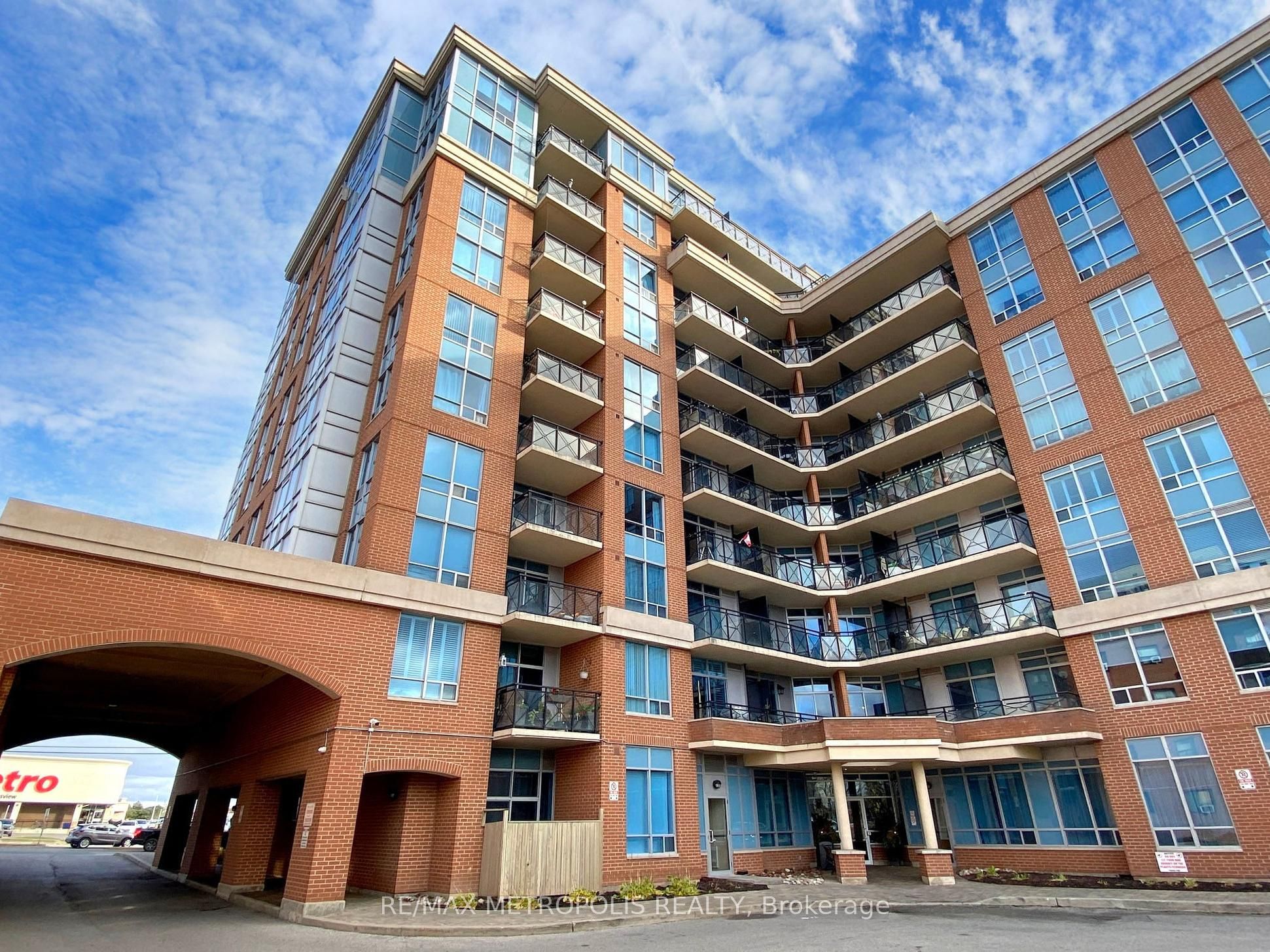 #807 - 2772 KEELE Street Property Photo 1