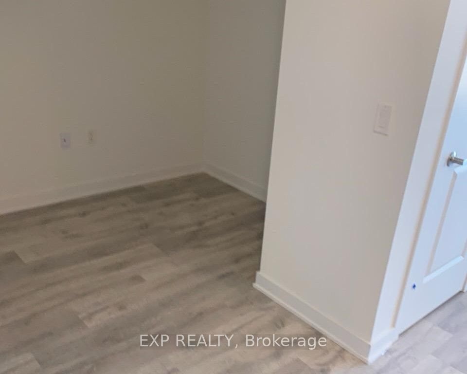 #610 - 4655 Metcalfe Avenue Property Photo 9