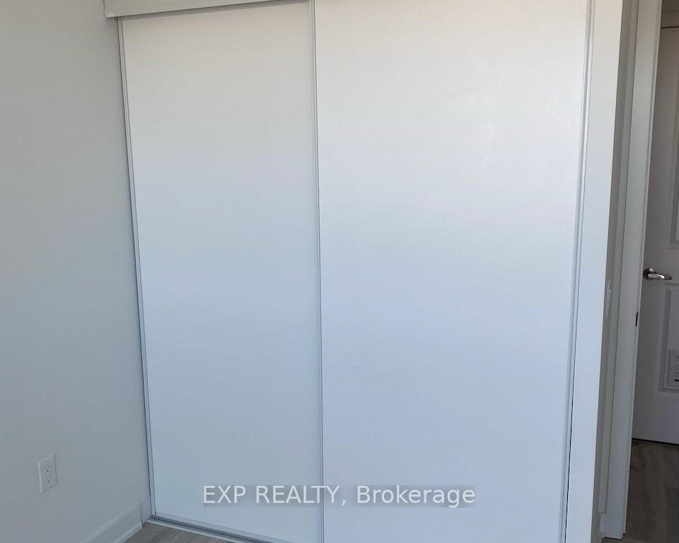 #610 - 4655 Metcalfe Avenue Property Photo 11