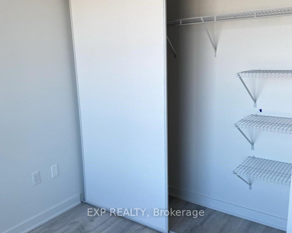 #610 - 4655 Metcalfe Avenue Property Photo 12