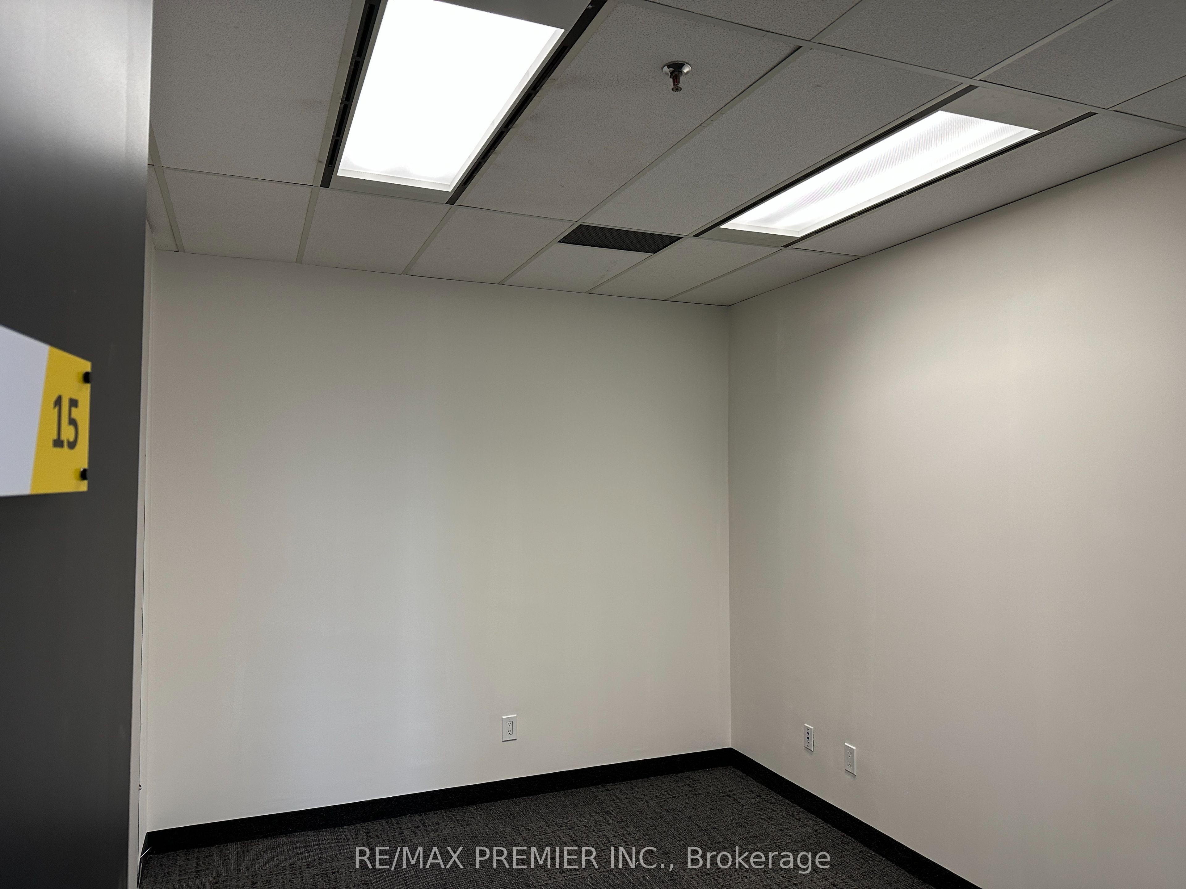 #200-15 - 350 Burnhamthorpe Road Property Photo 7