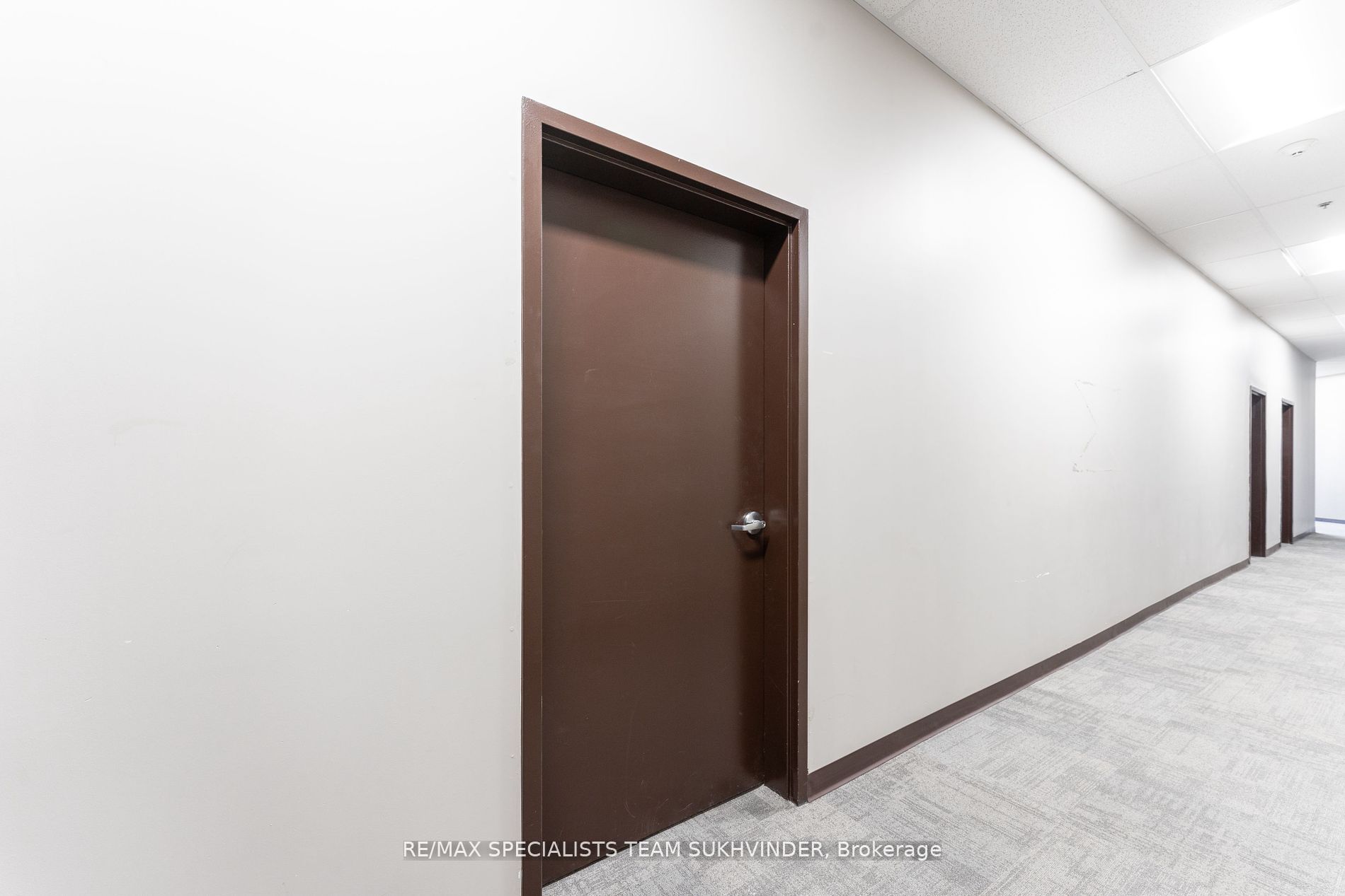 #204 - 6475 Mayfield Road Property Photo 5
