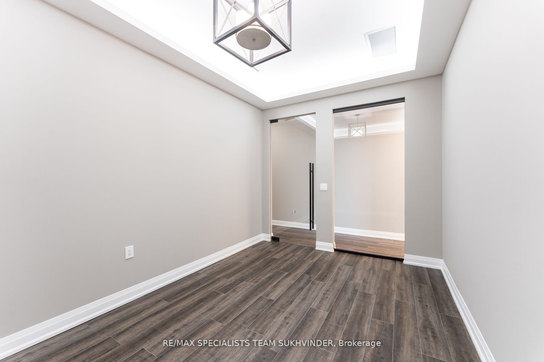#204 - 6475 Mayfield Road Property Photo 12