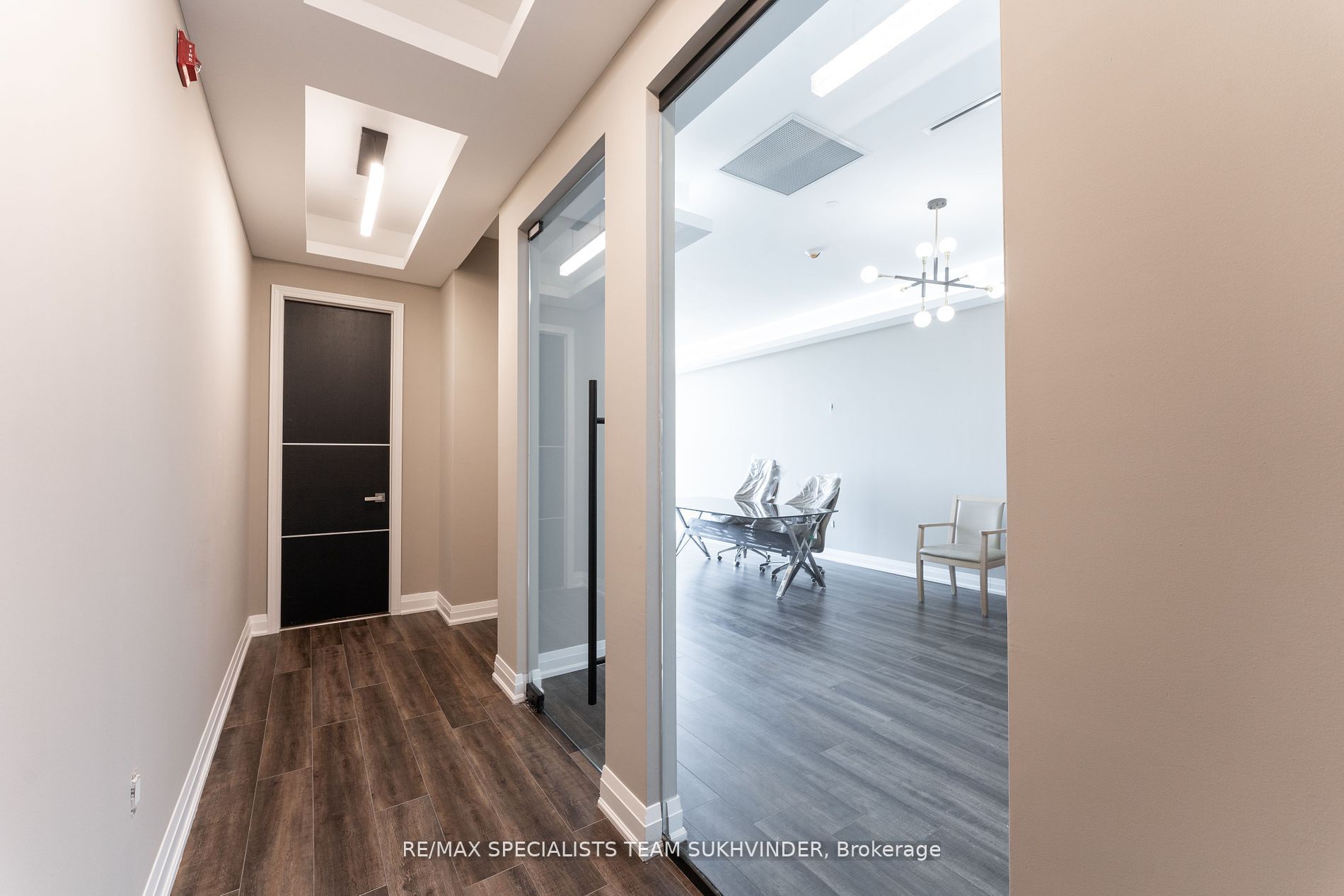 #204 - 6475 Mayfield Road Property Photo 13