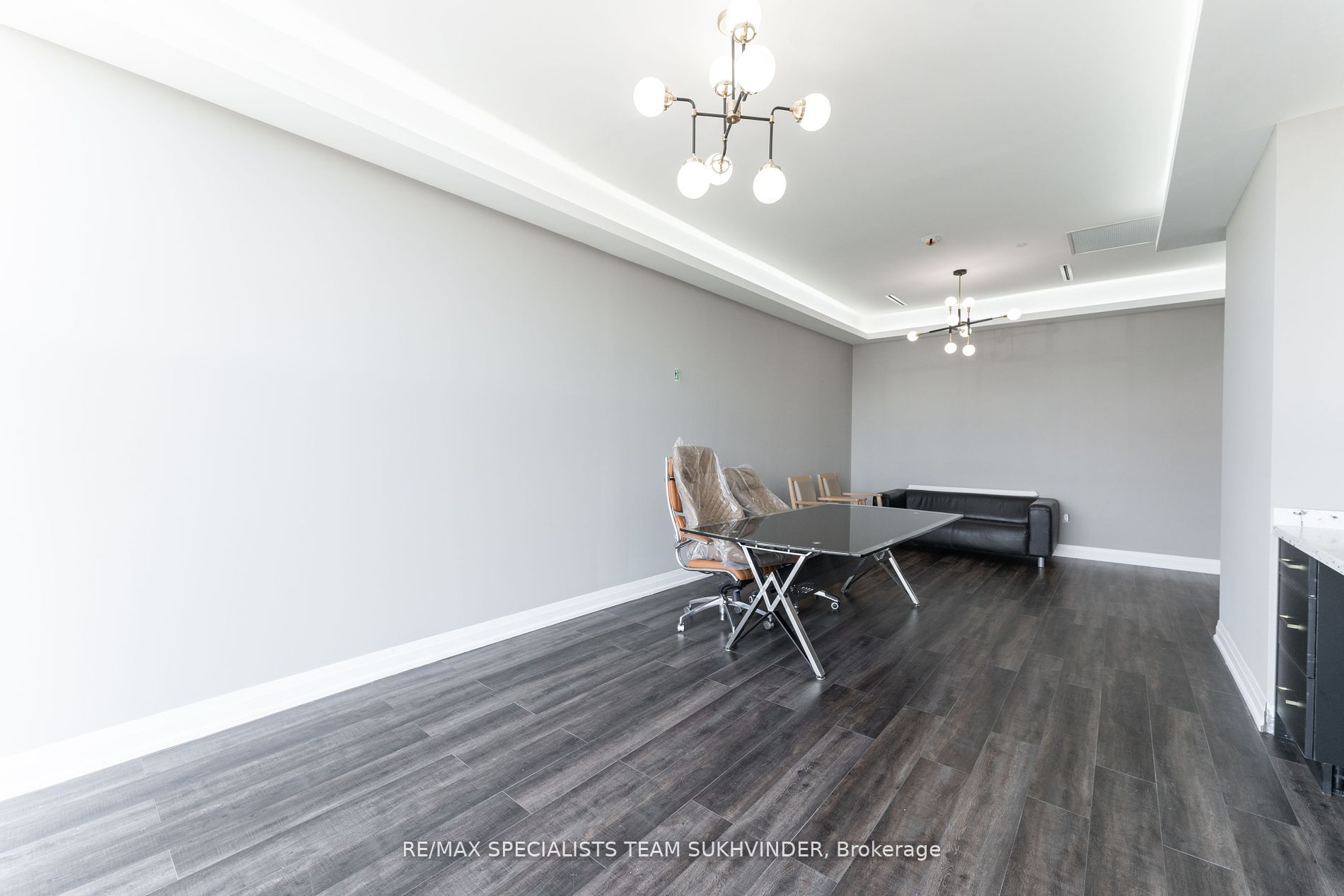 #204 - 6475 Mayfield Road Property Photo 17