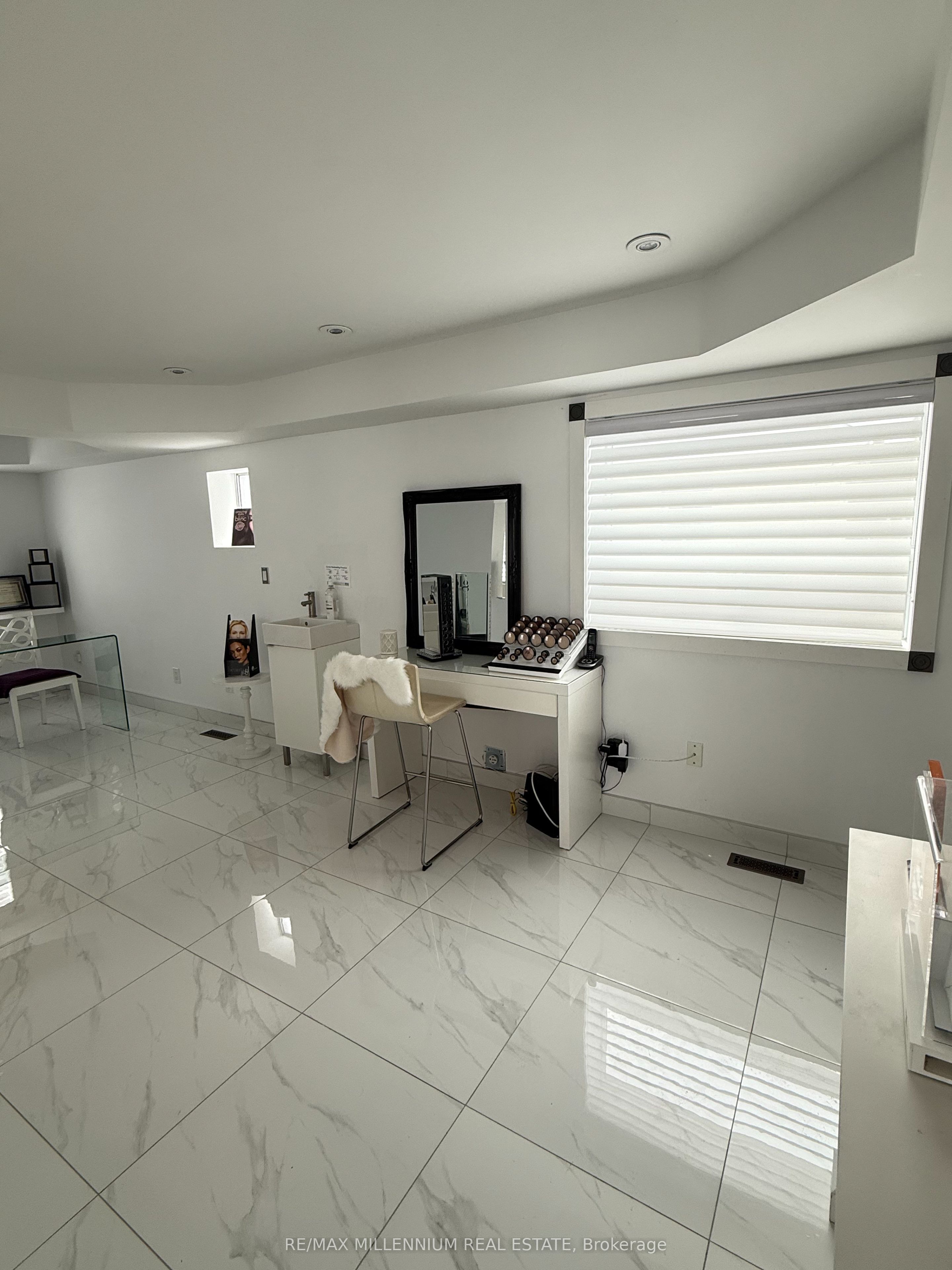 15 Centre Street Property Photo 6