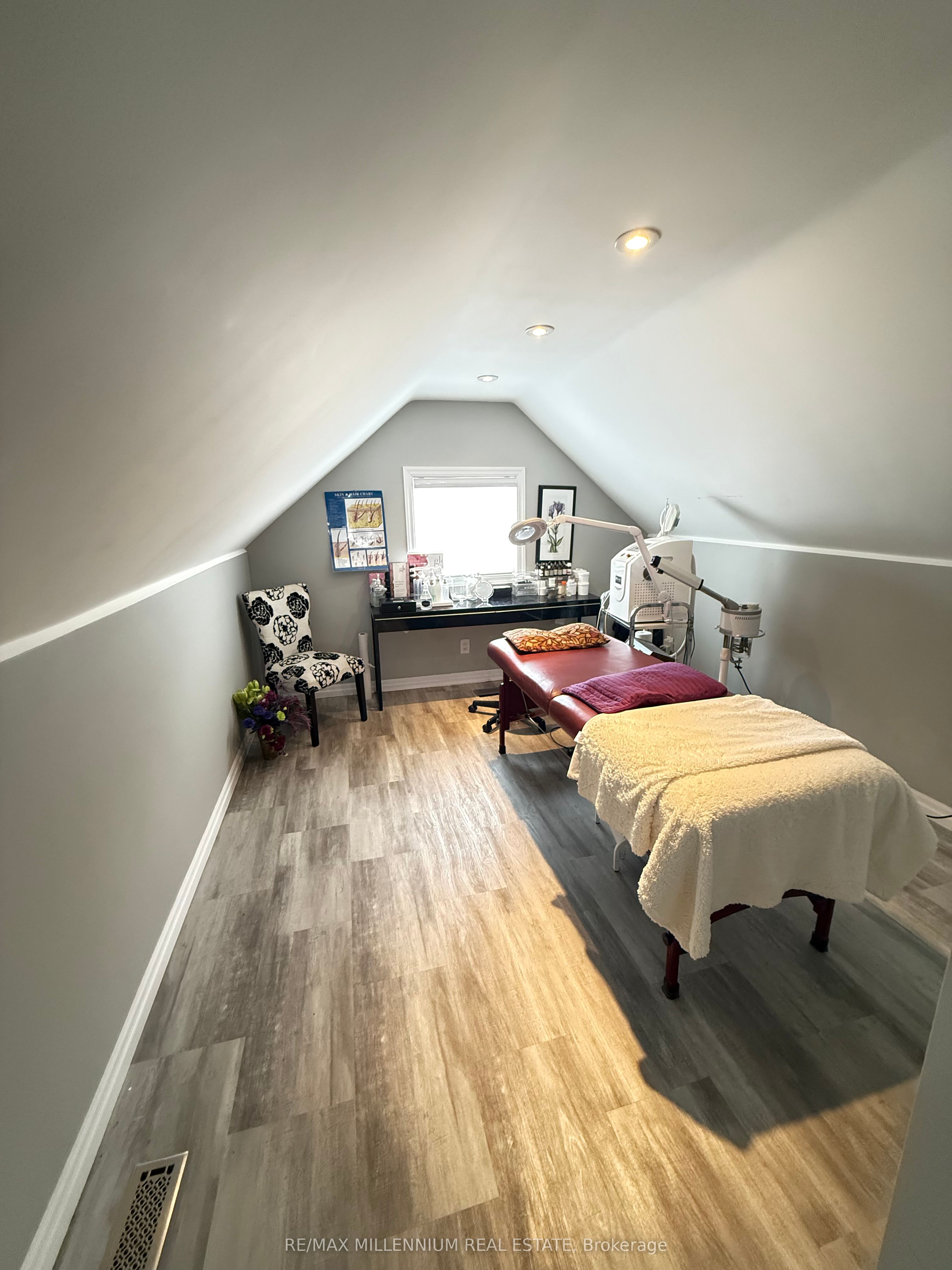 15 Centre Street Property Photo 9