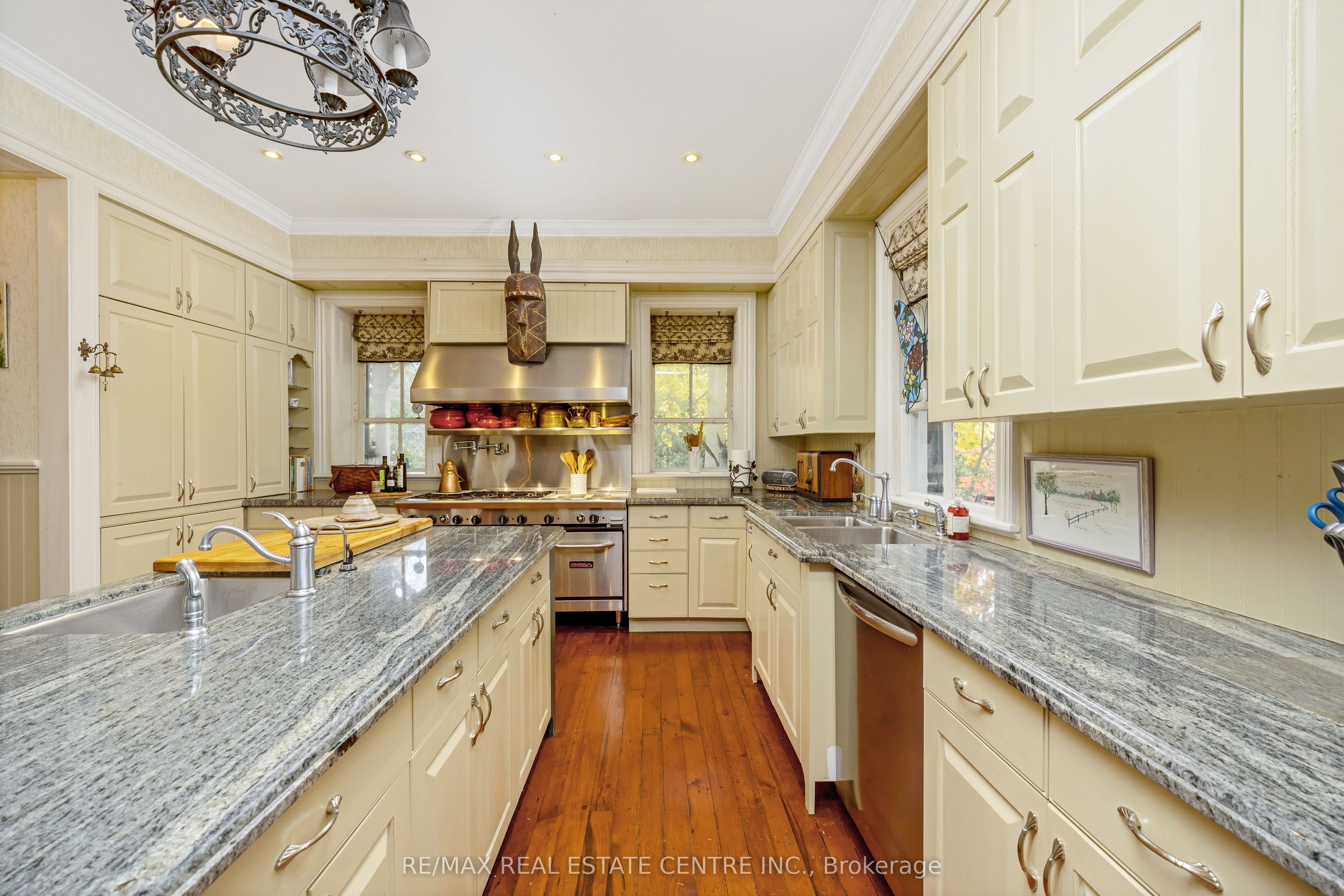 103 Thomas Street Property Photo 11