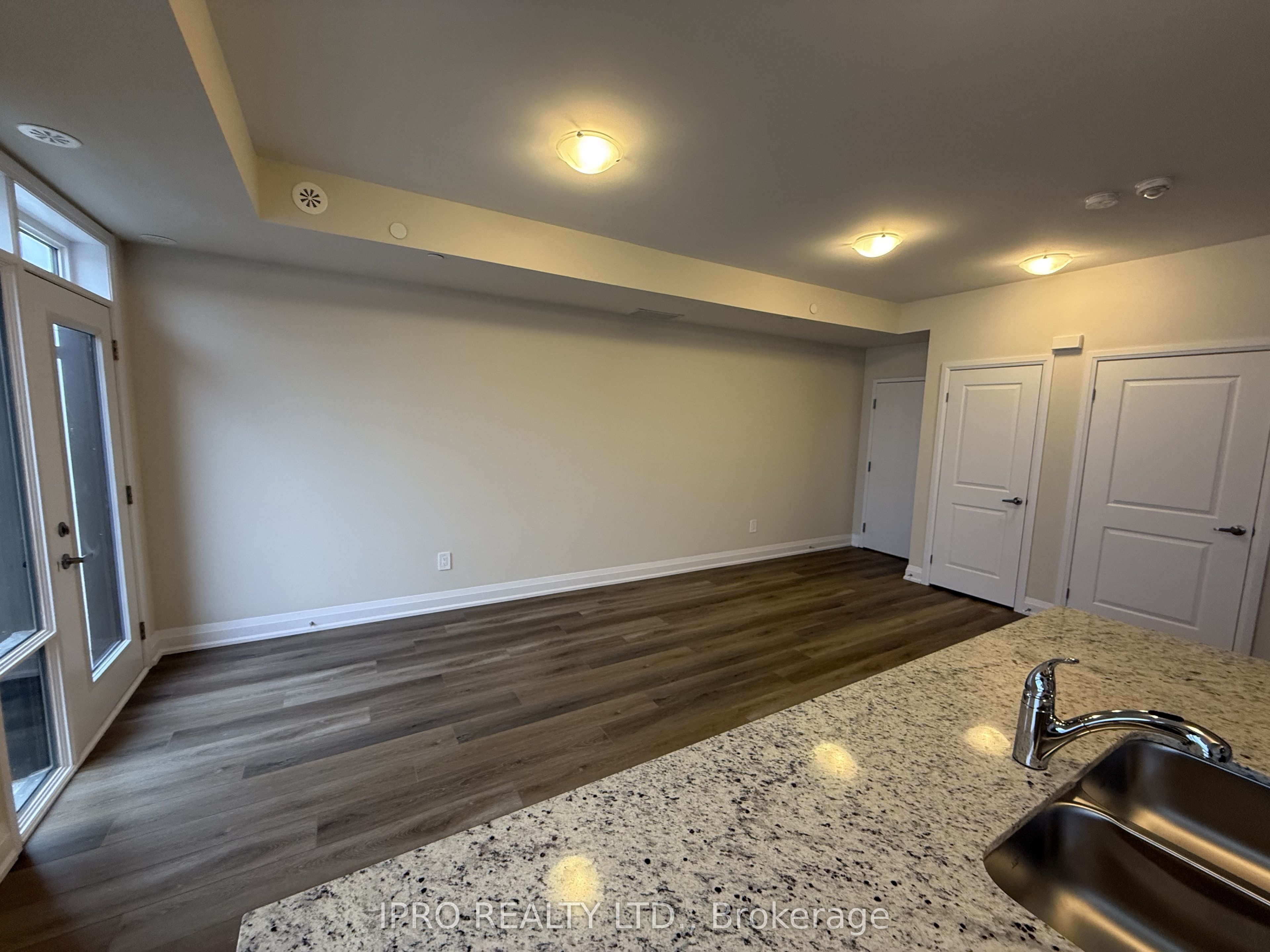 #115 - 1581 Rose Way Property Photo 5