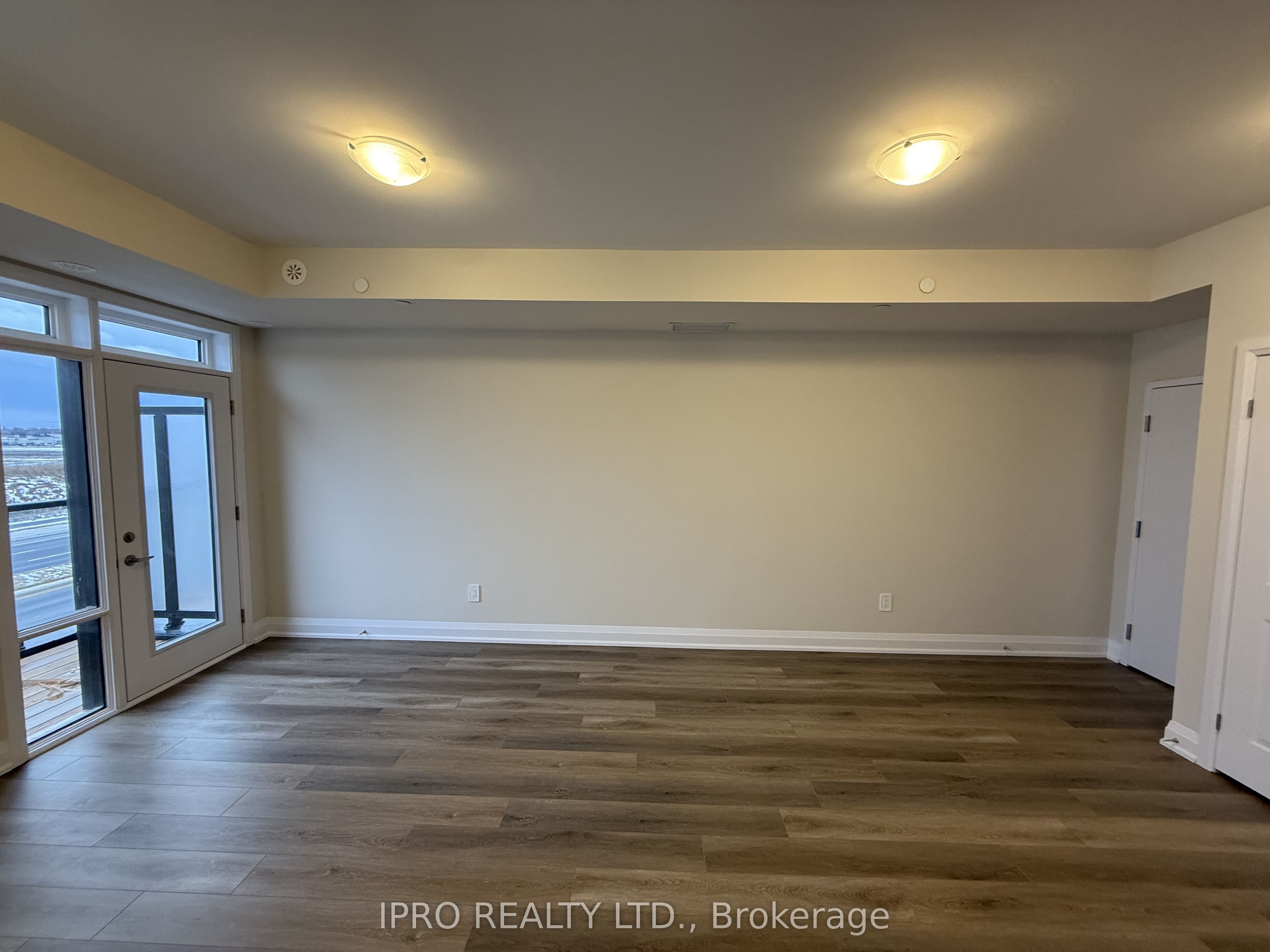 #115 - 1581 Rose Way Property Photo 6