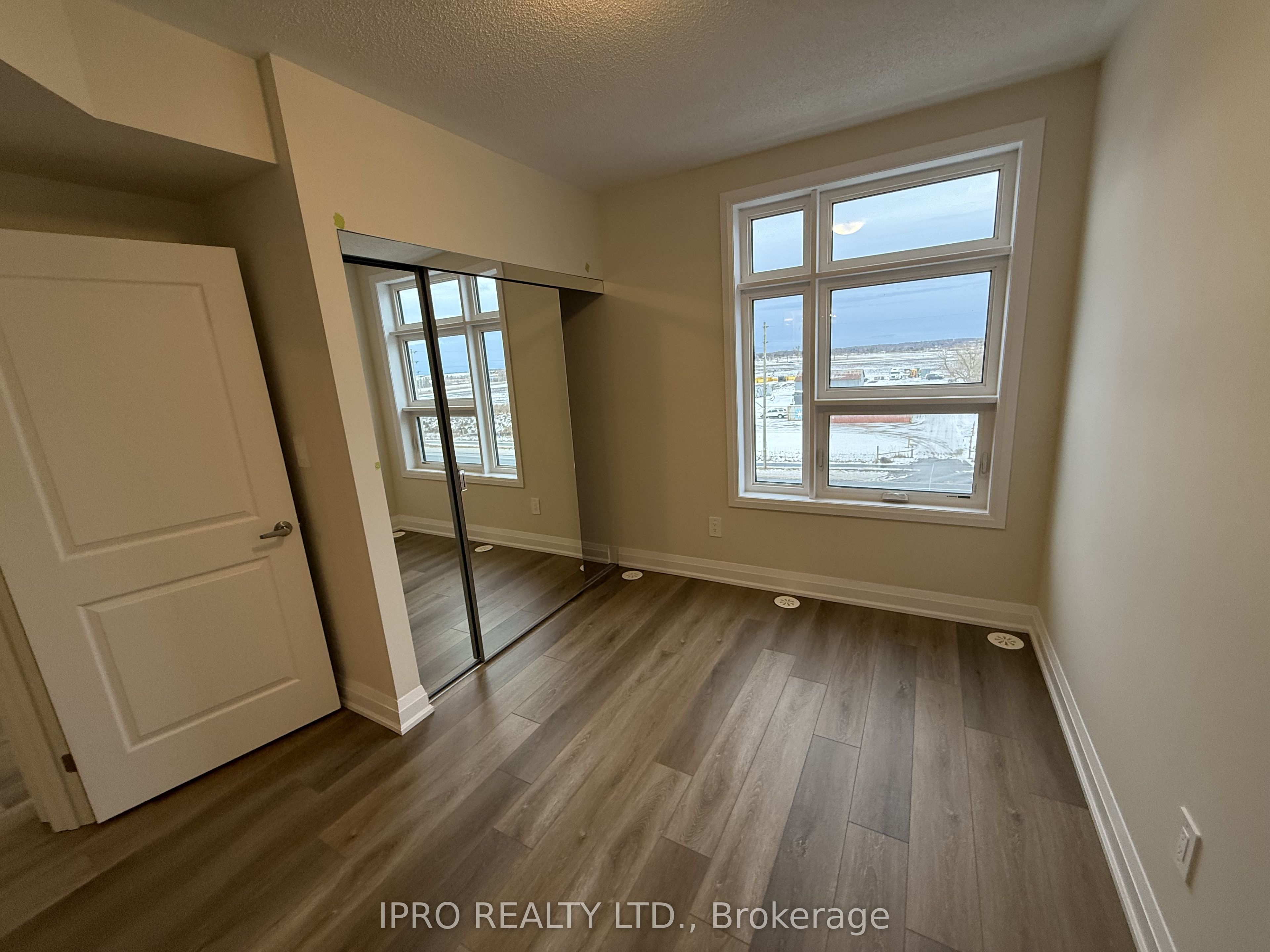 #115 - 1581 Rose Way Property Photo 15