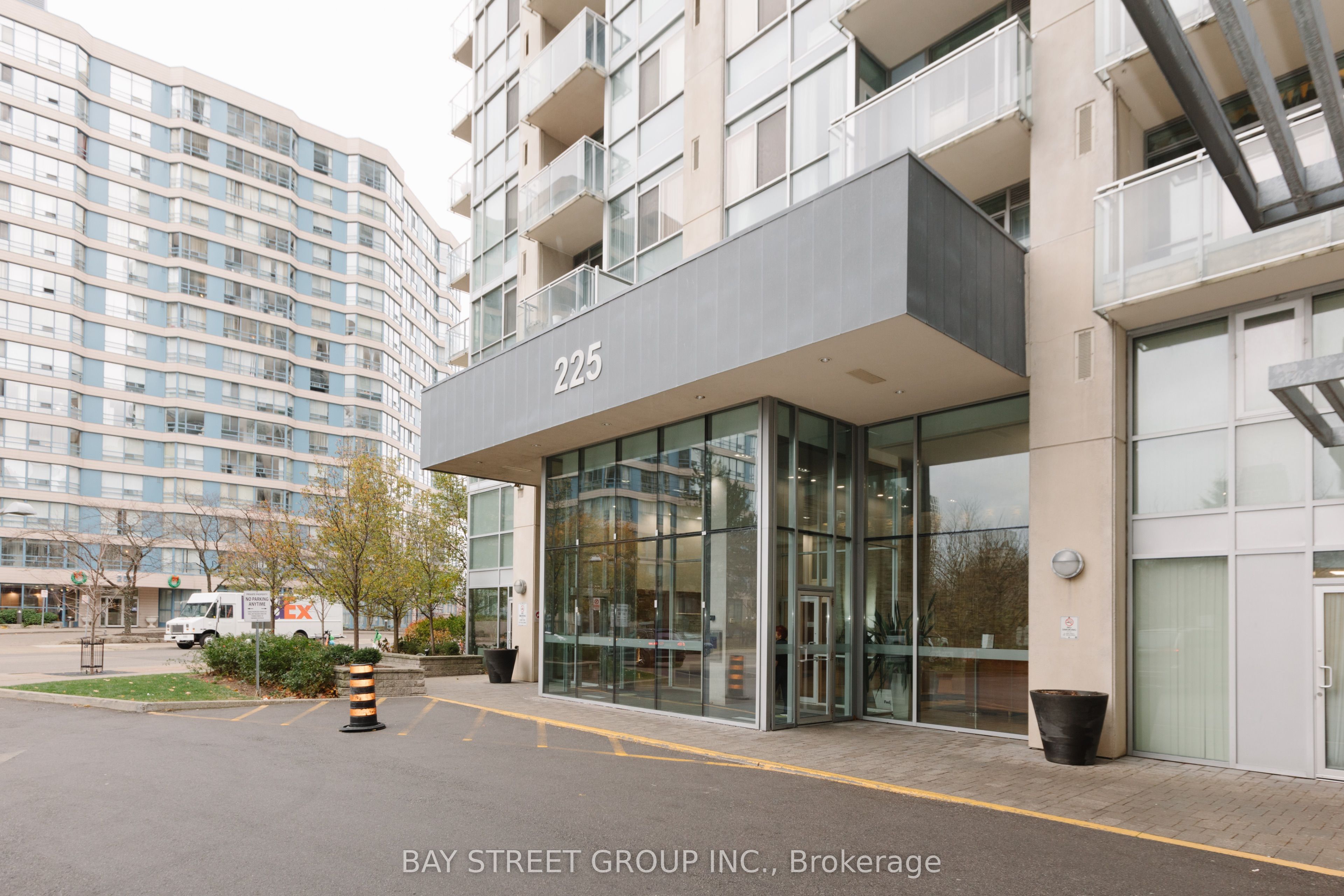 #3208 - 225 Webb Drive Property Photo 2