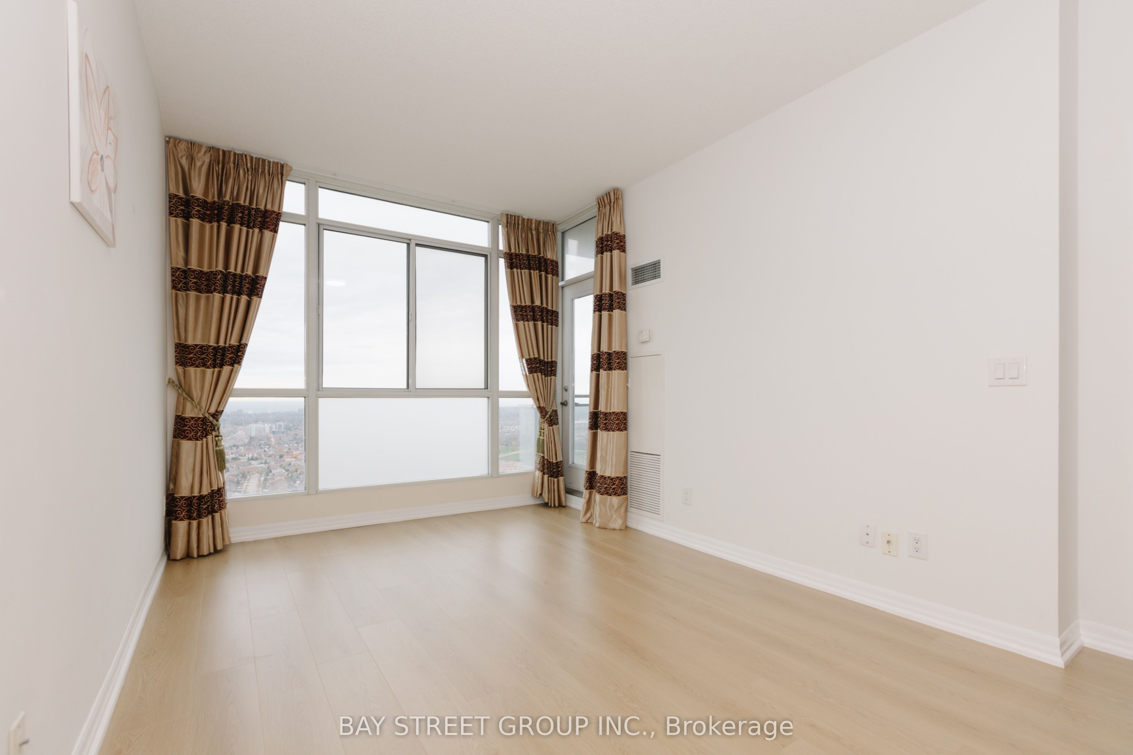 #3208 - 225 Webb Drive Property Photo 18