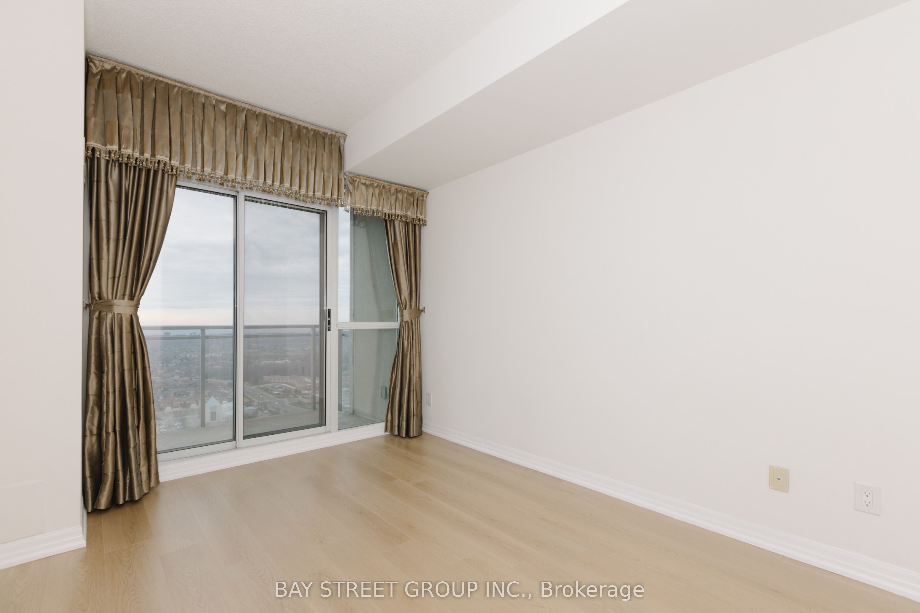 #3208 - 225 Webb Drive Property Photo 22