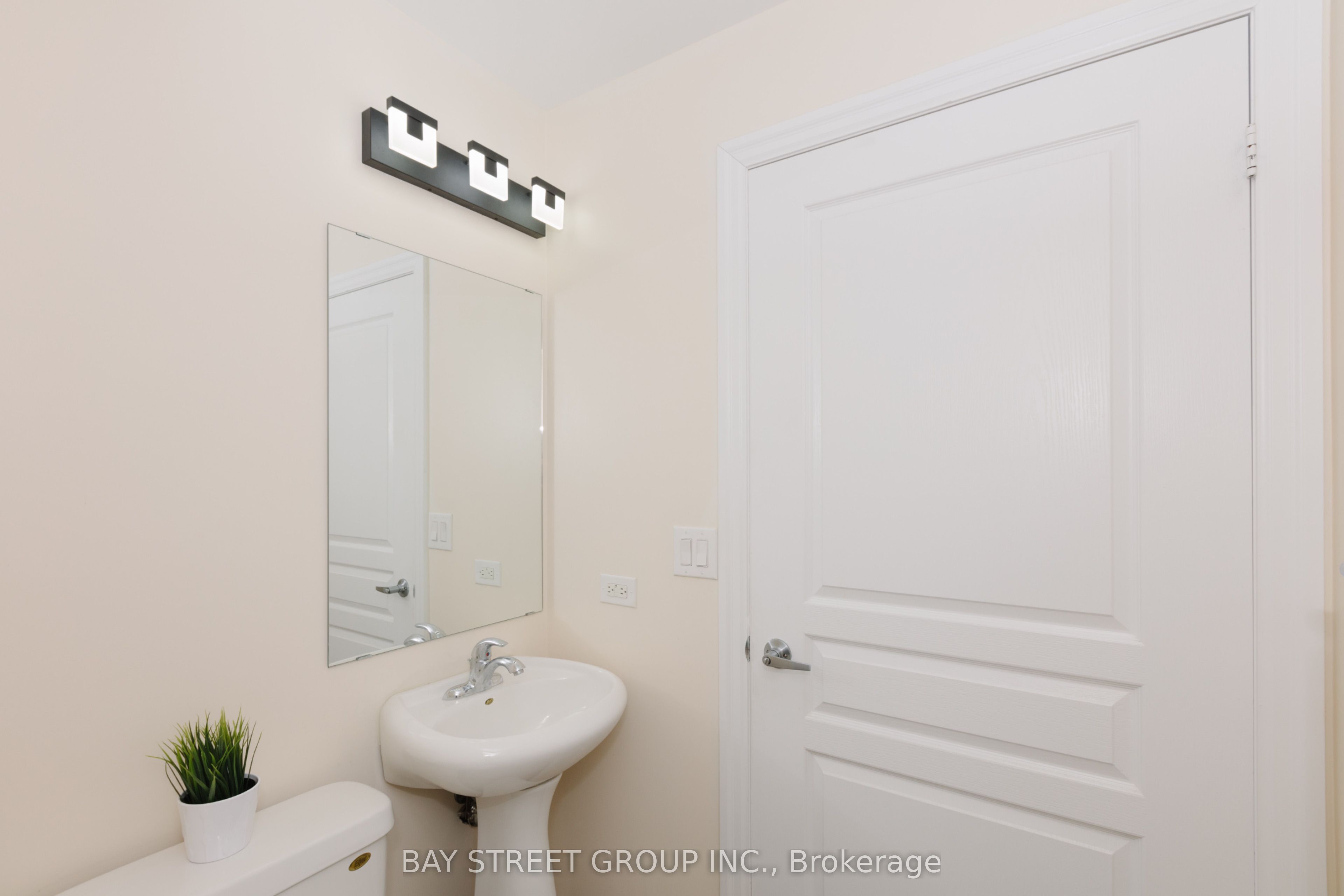 #3208 - 225 Webb Drive Property Photo 30