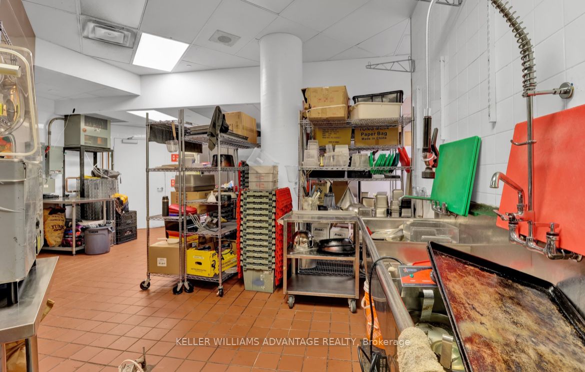 2200 Eglinton Ave W Property Photo 26
