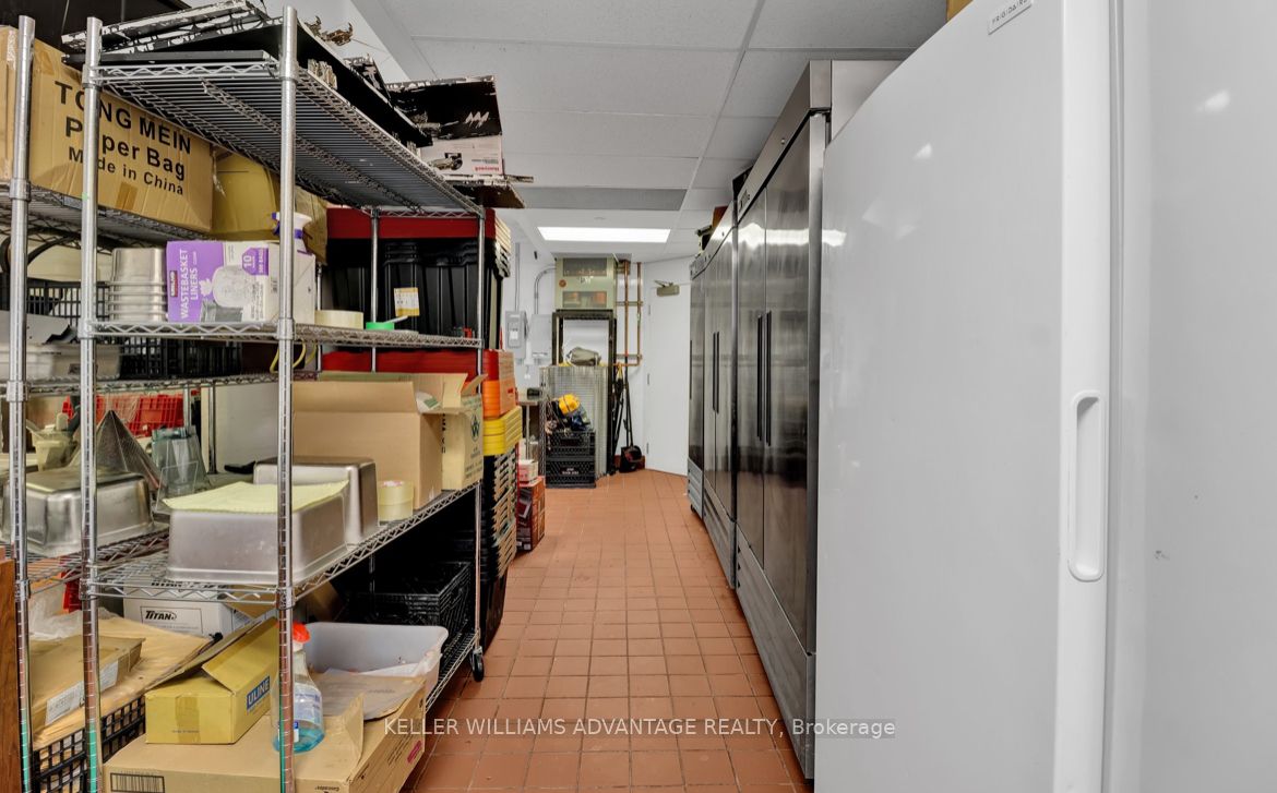 2200 Eglinton Ave W Property Photo 28