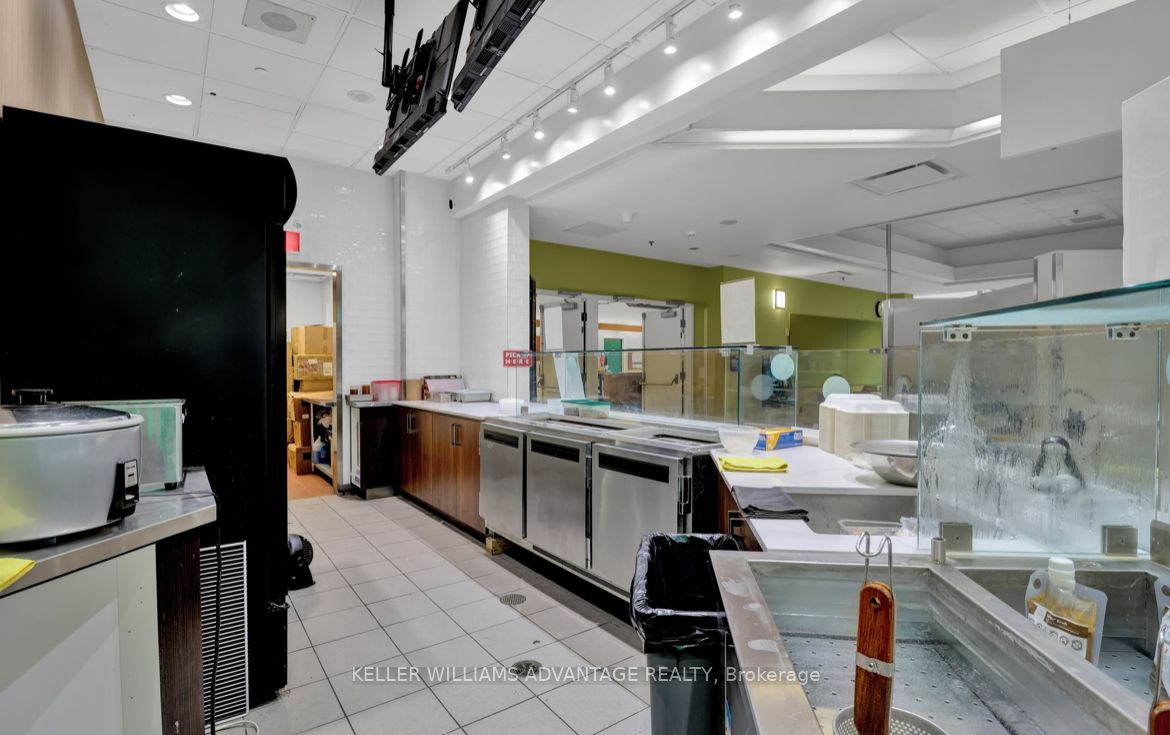 2200 Eglinton Ave W Property Photo 31